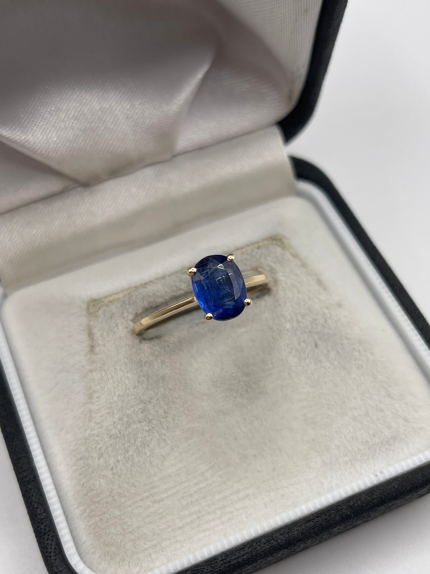 9ct gold kyanite and diamond ring