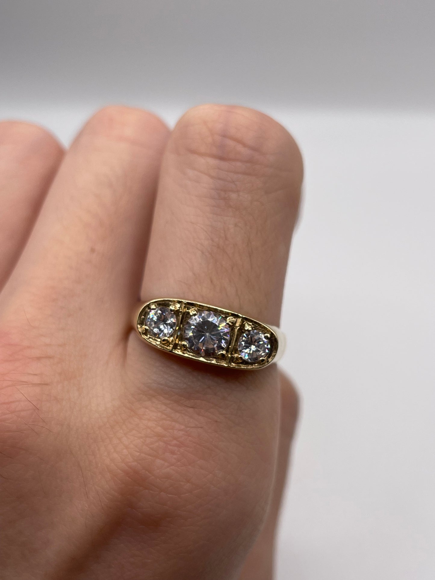 9ct gold cz gypsy ring