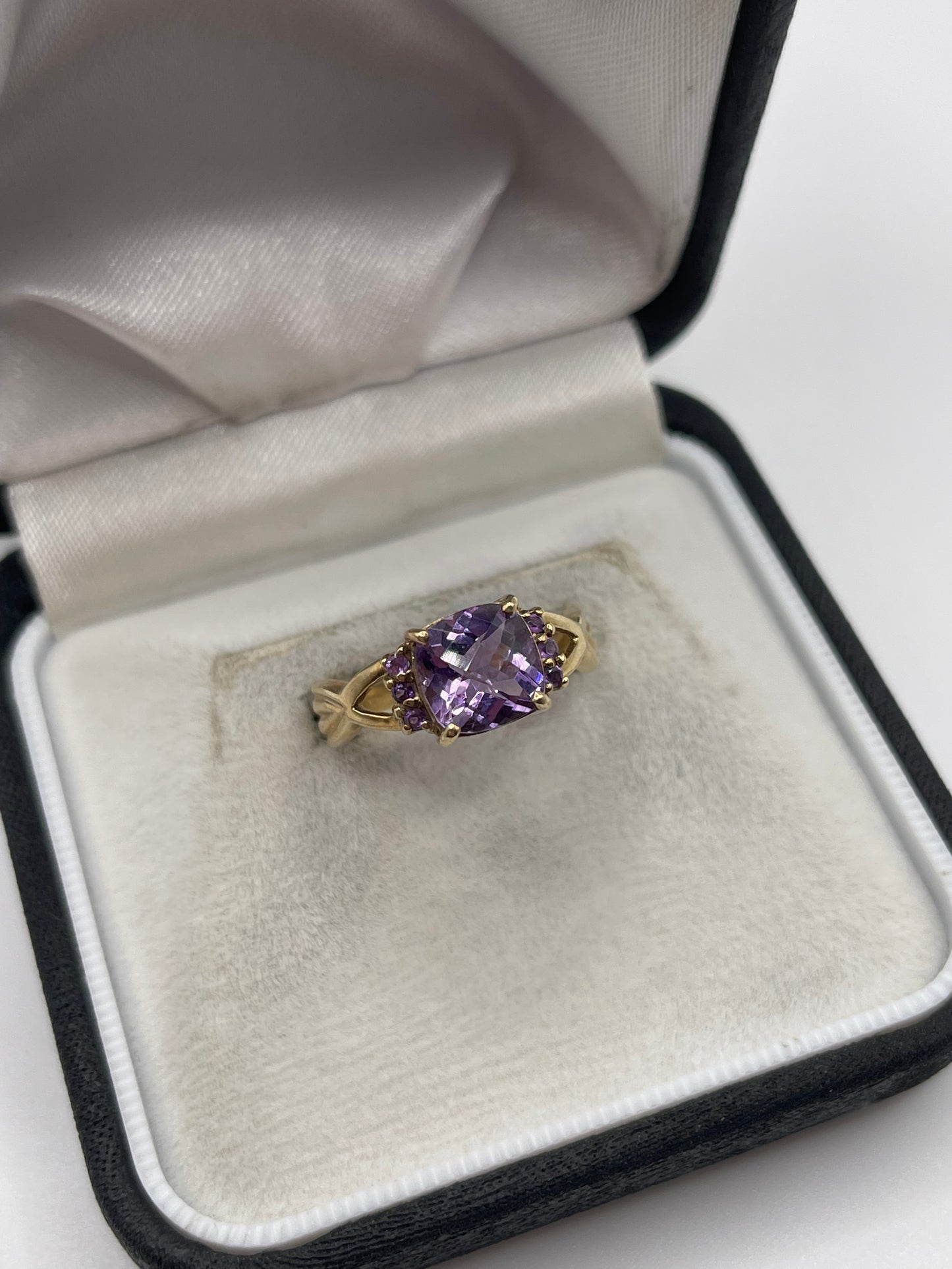 9ct gold amethyst ring