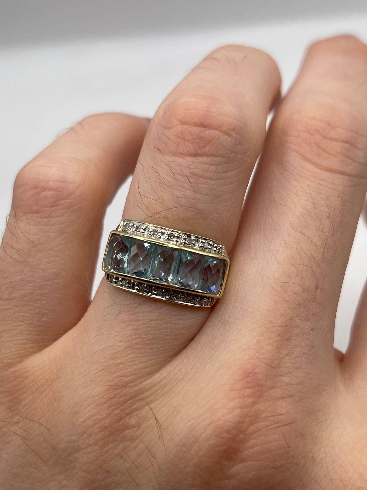 9ct gold topaz and diamond ring