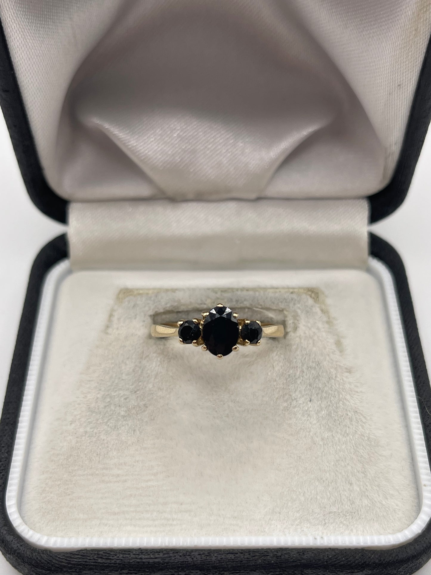 9ct gold sapphire ring