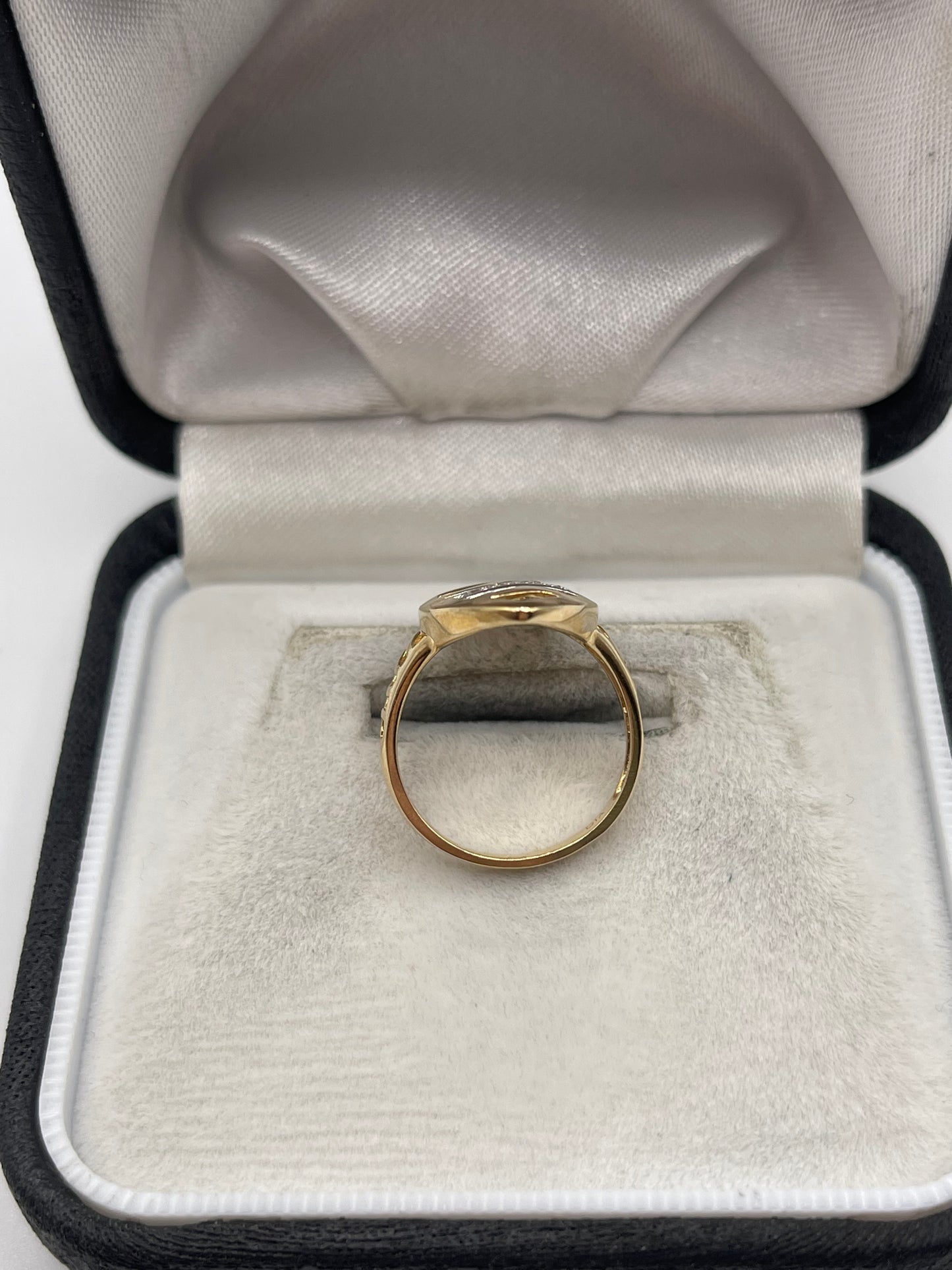 9ct gold diamond ring