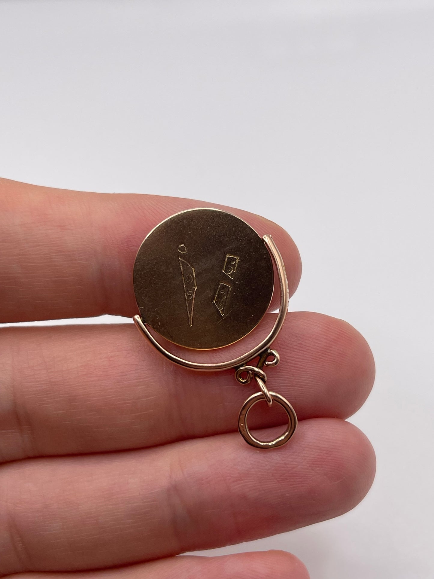 9ct rose gold Masonic spinning pendant