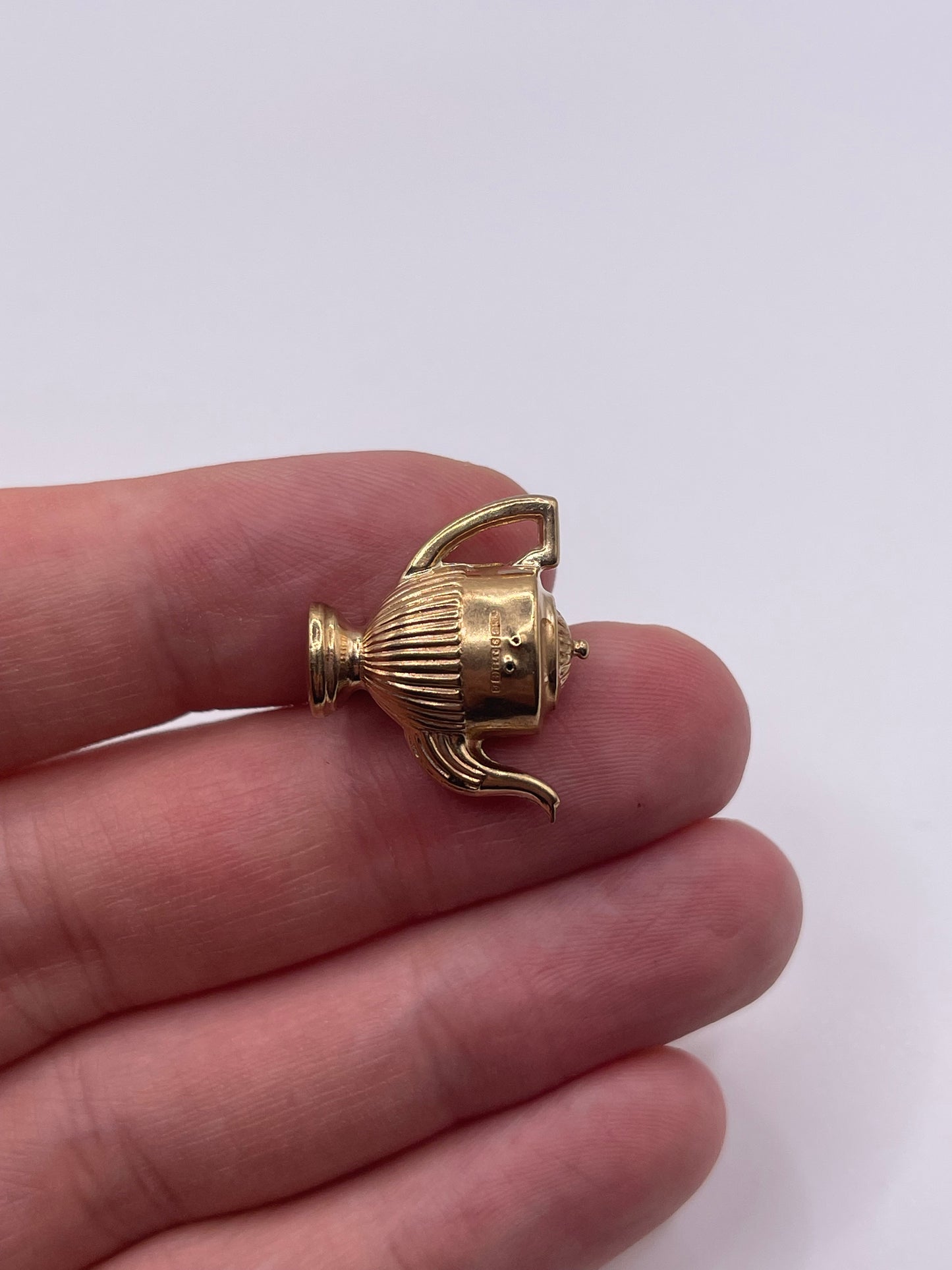 9ct gold coffee pot charm