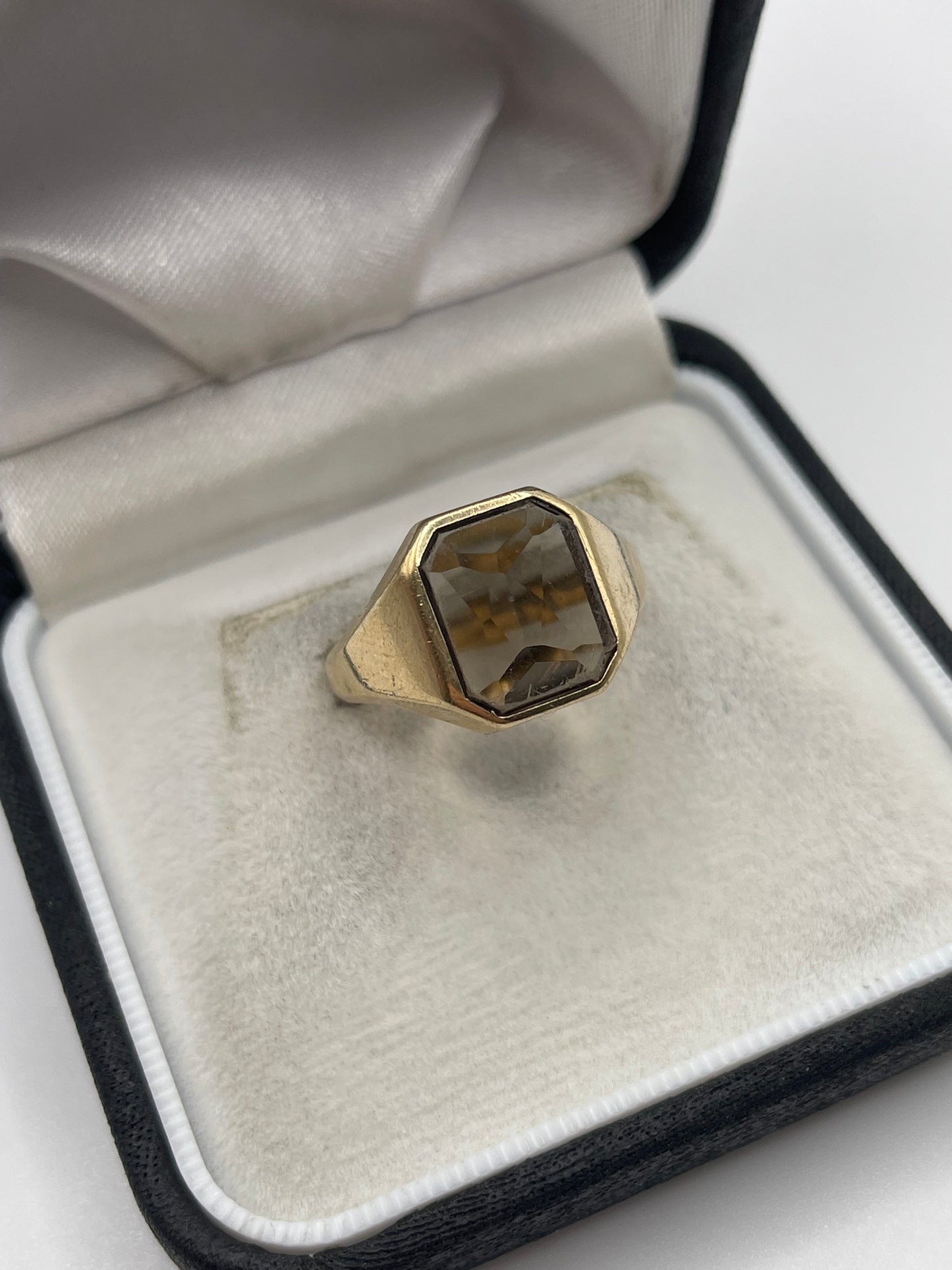 9ct gold Smokey quartz signet ring