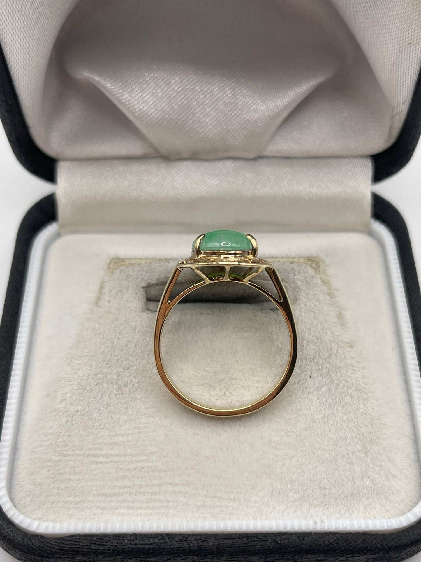 9ct gold jade ring