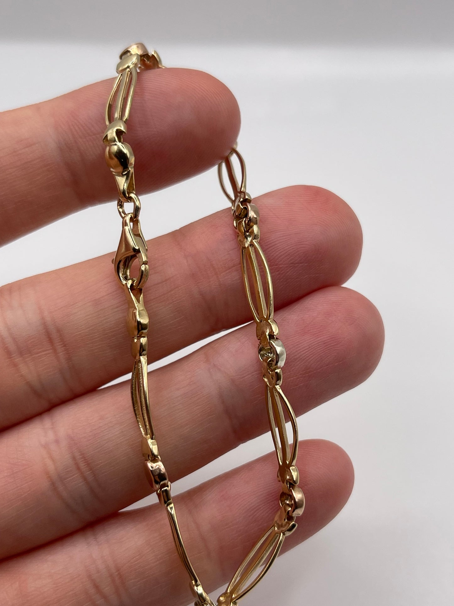 9ct tri gold bracelet
