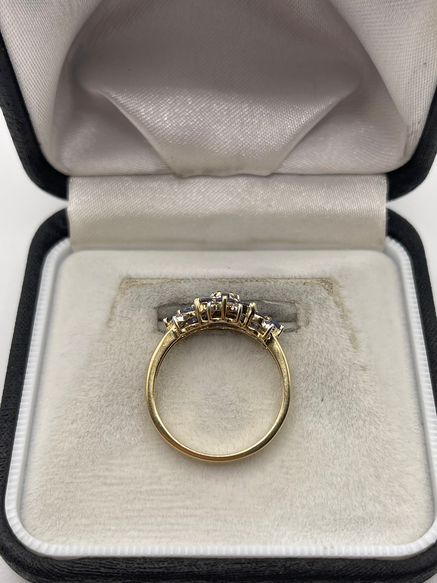 9ct gold tanzanite and diamond ring