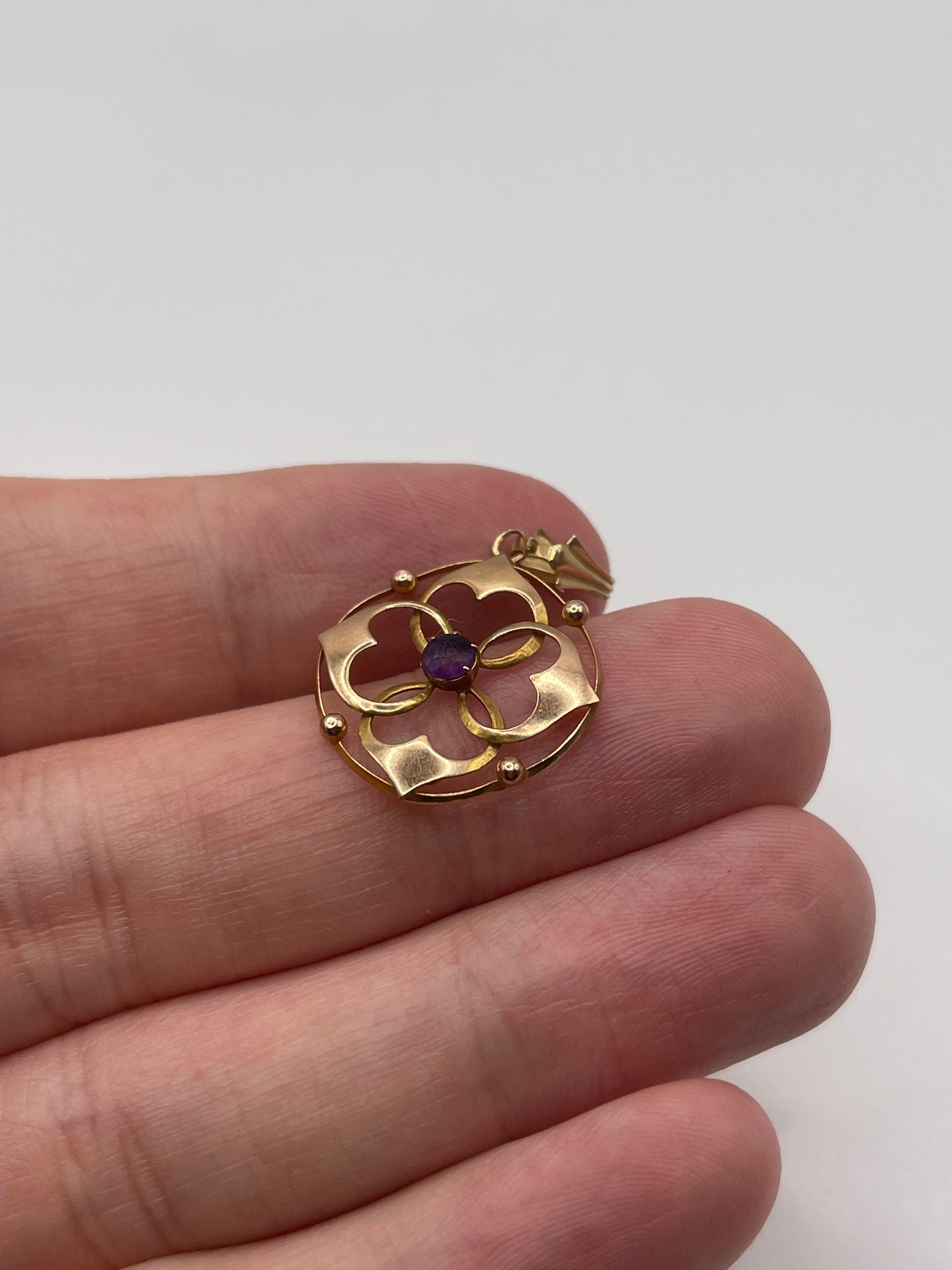 9ct gold amethyst pendant
