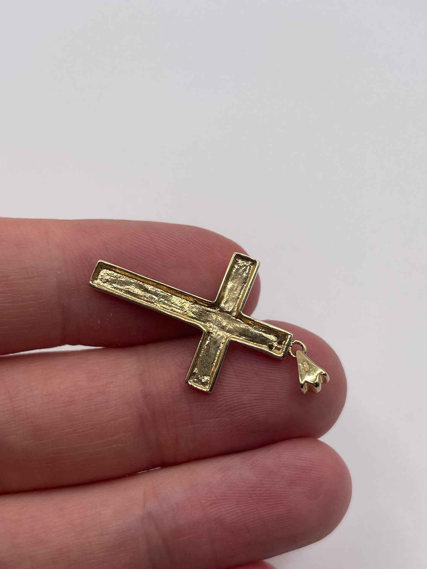 9ct gold diamond cross pendant