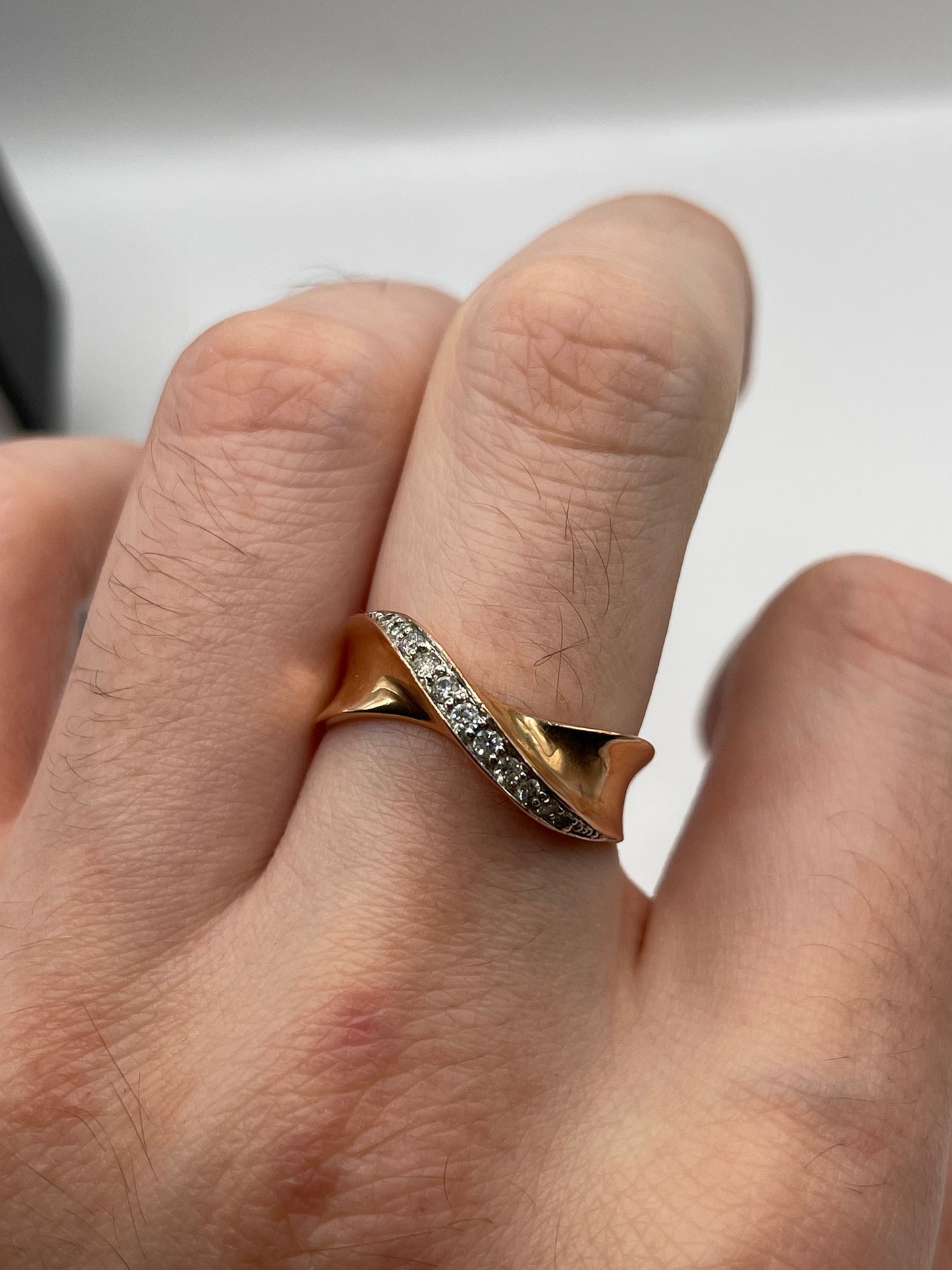 9ct rose gold diamond ring