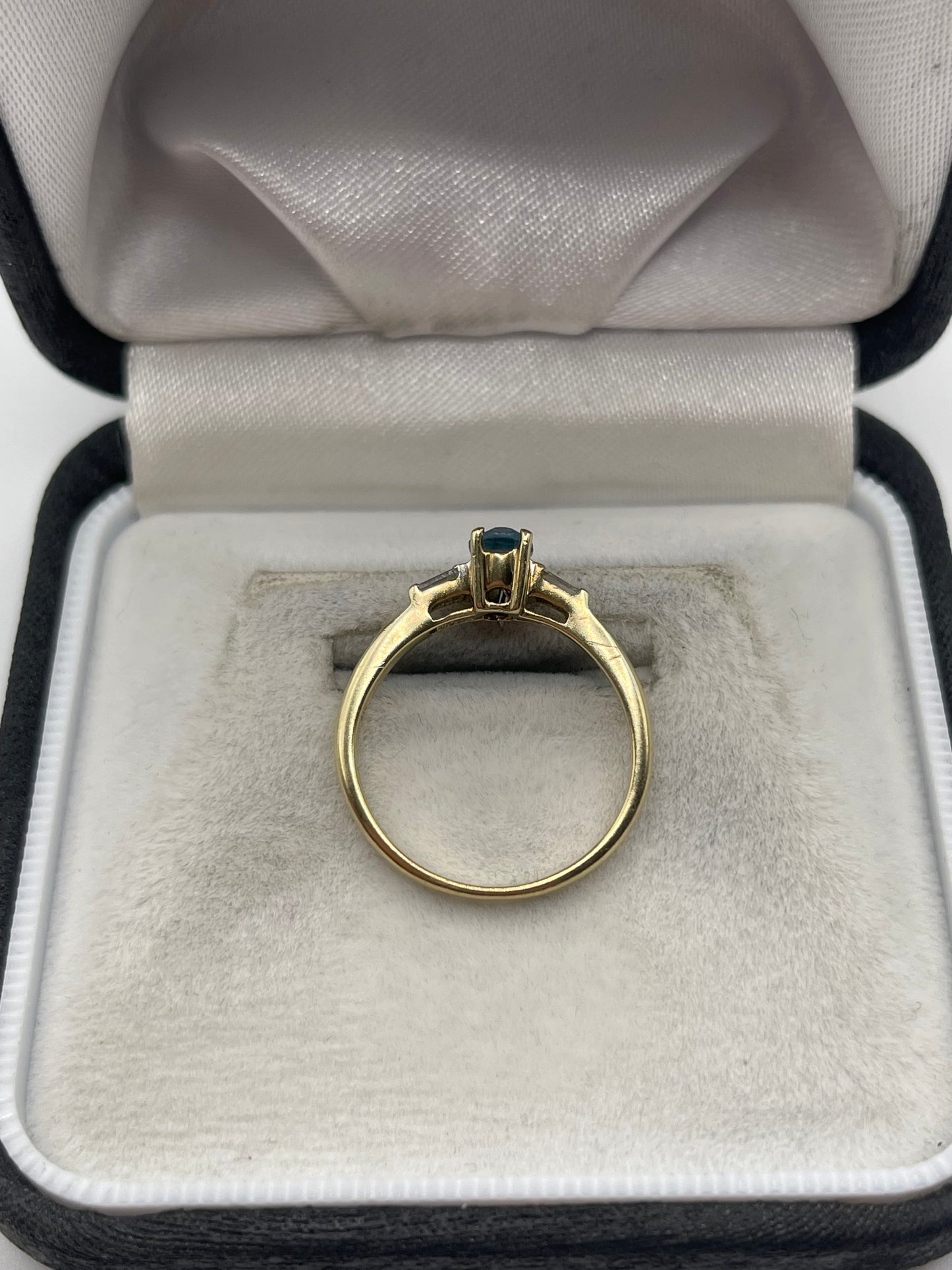 9ct gold topaz and diamond ring