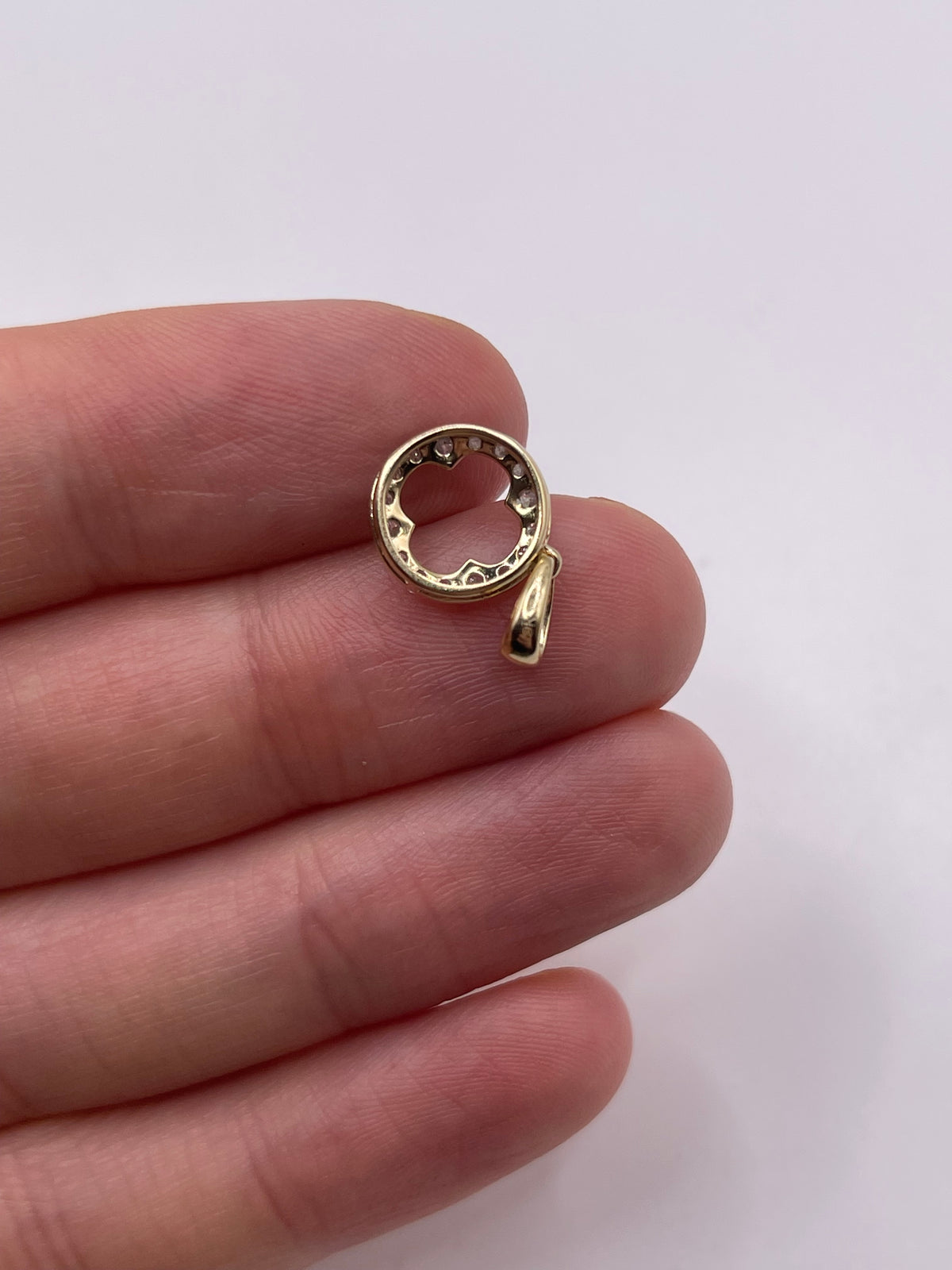 9ct gold diamond pendant