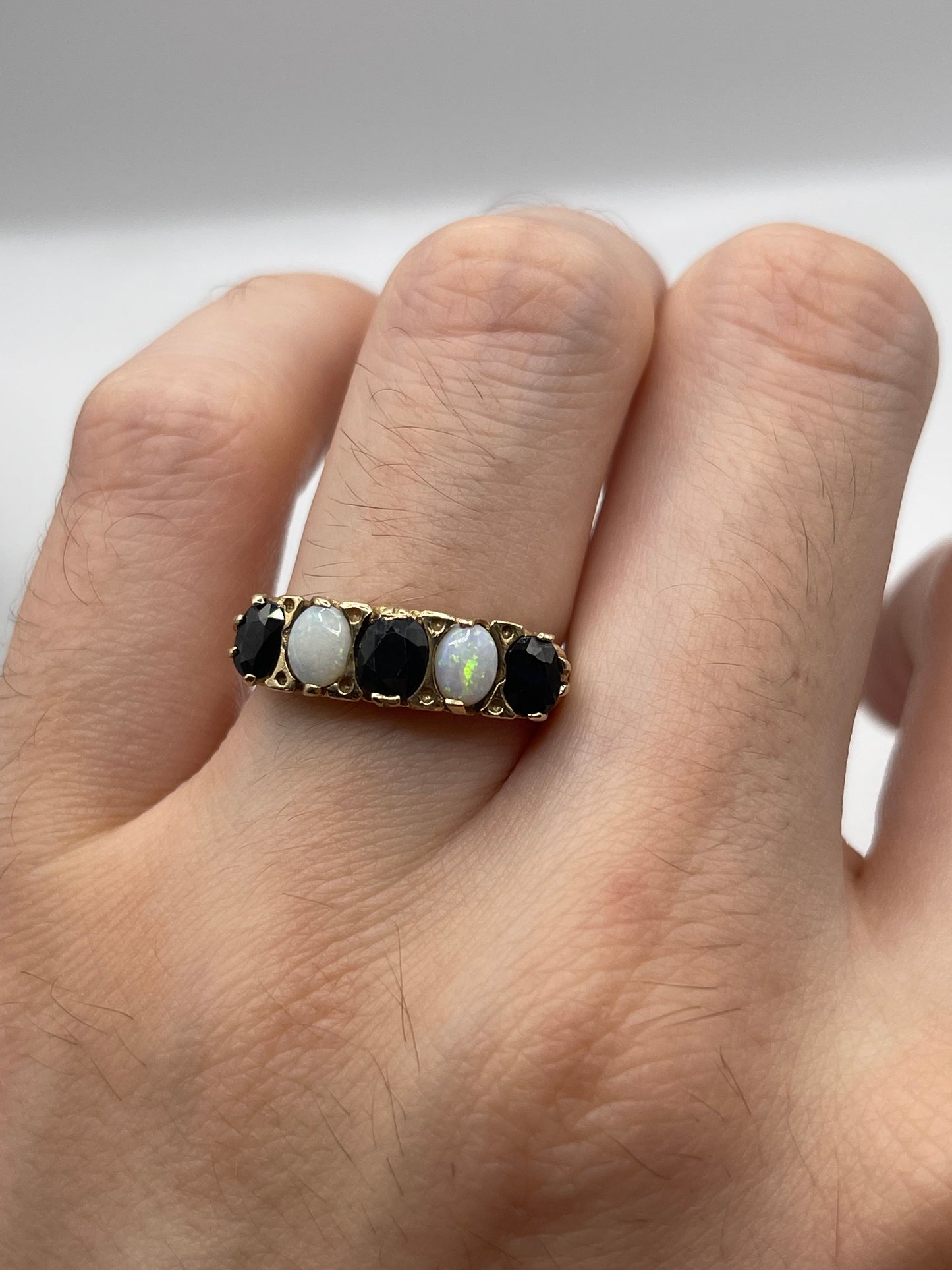 9ct gold sapphire and opal ring