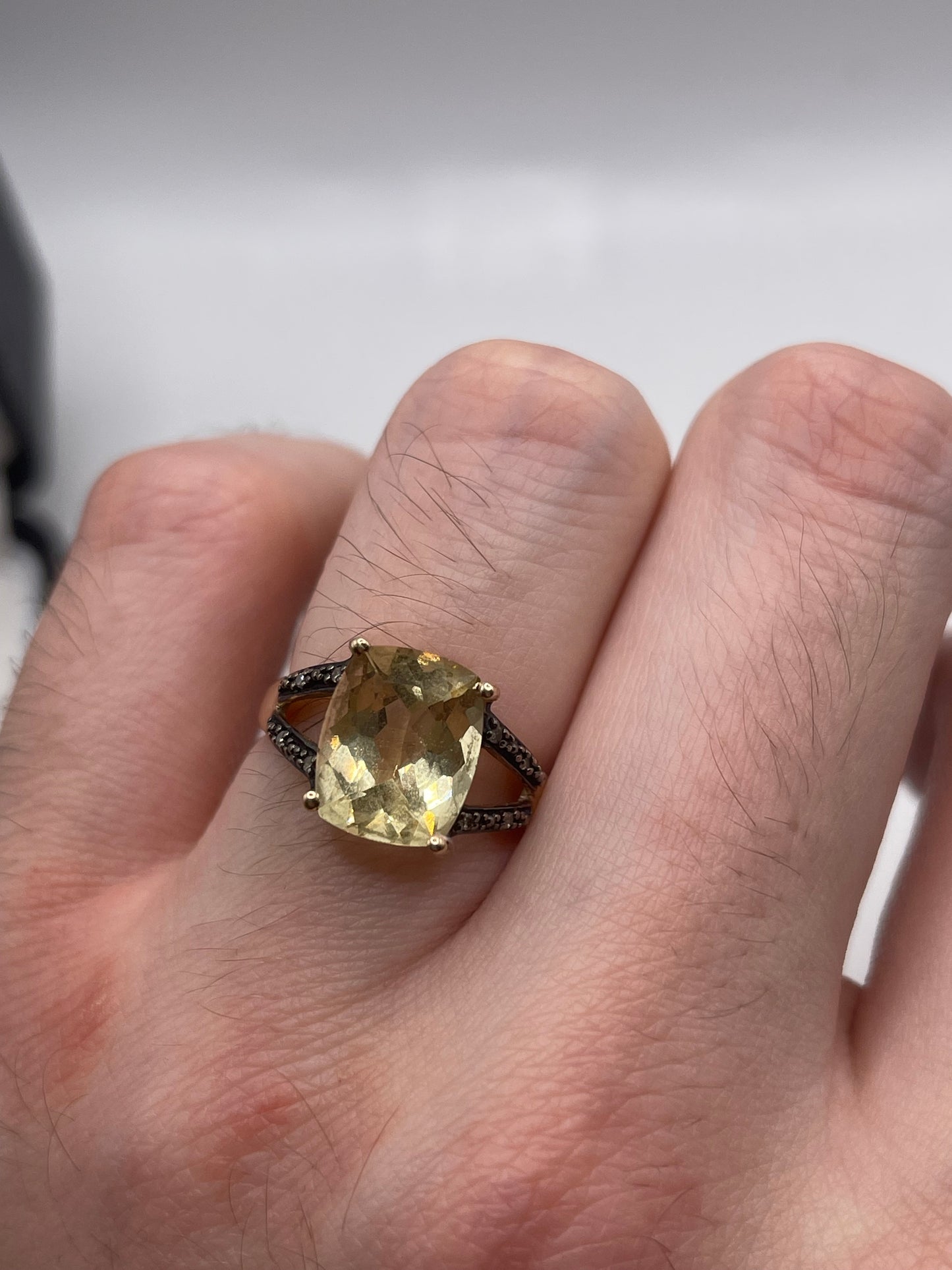 9ct gold citrine and diamond ring