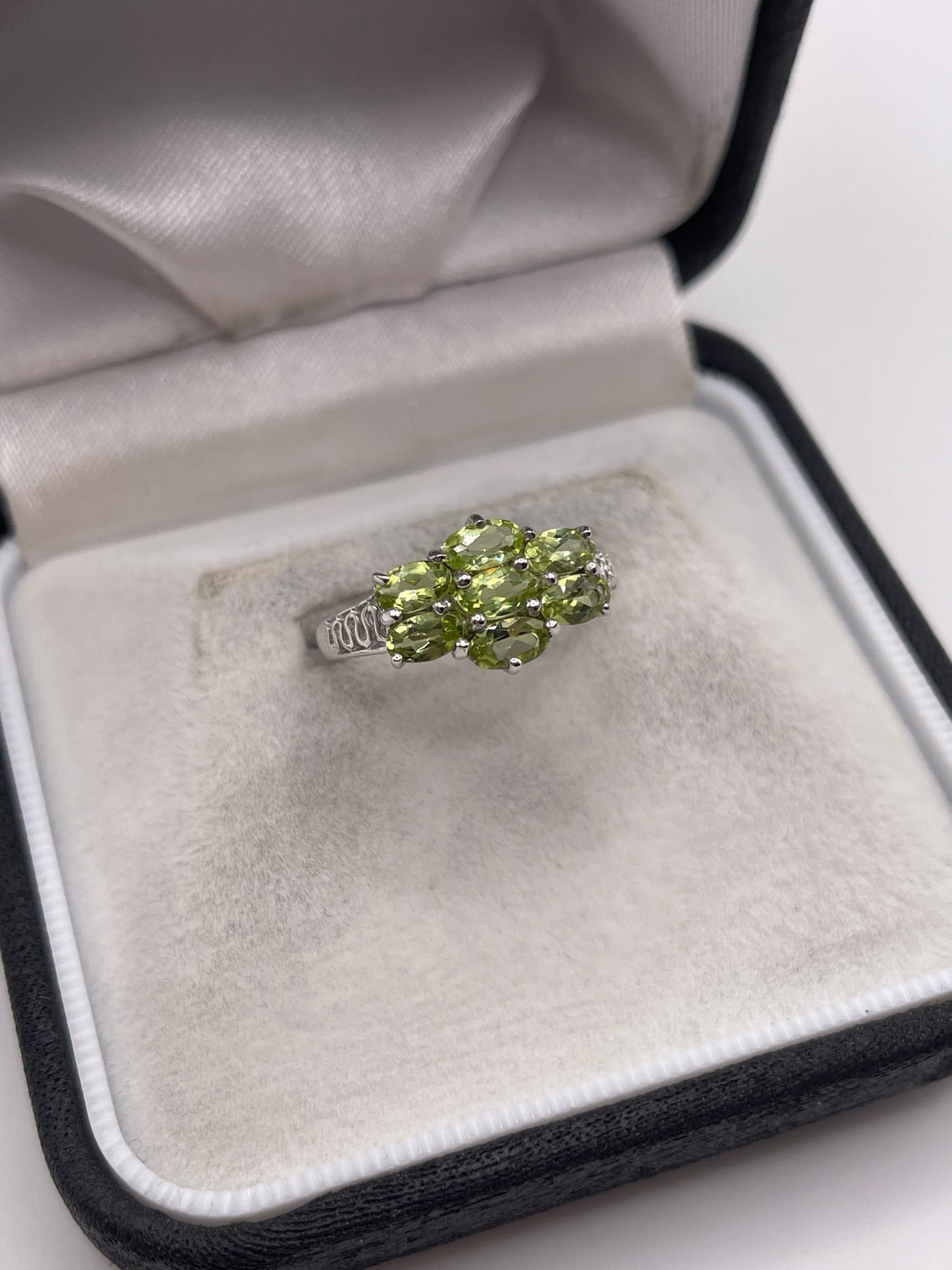9ct white gold peridot cluster ring