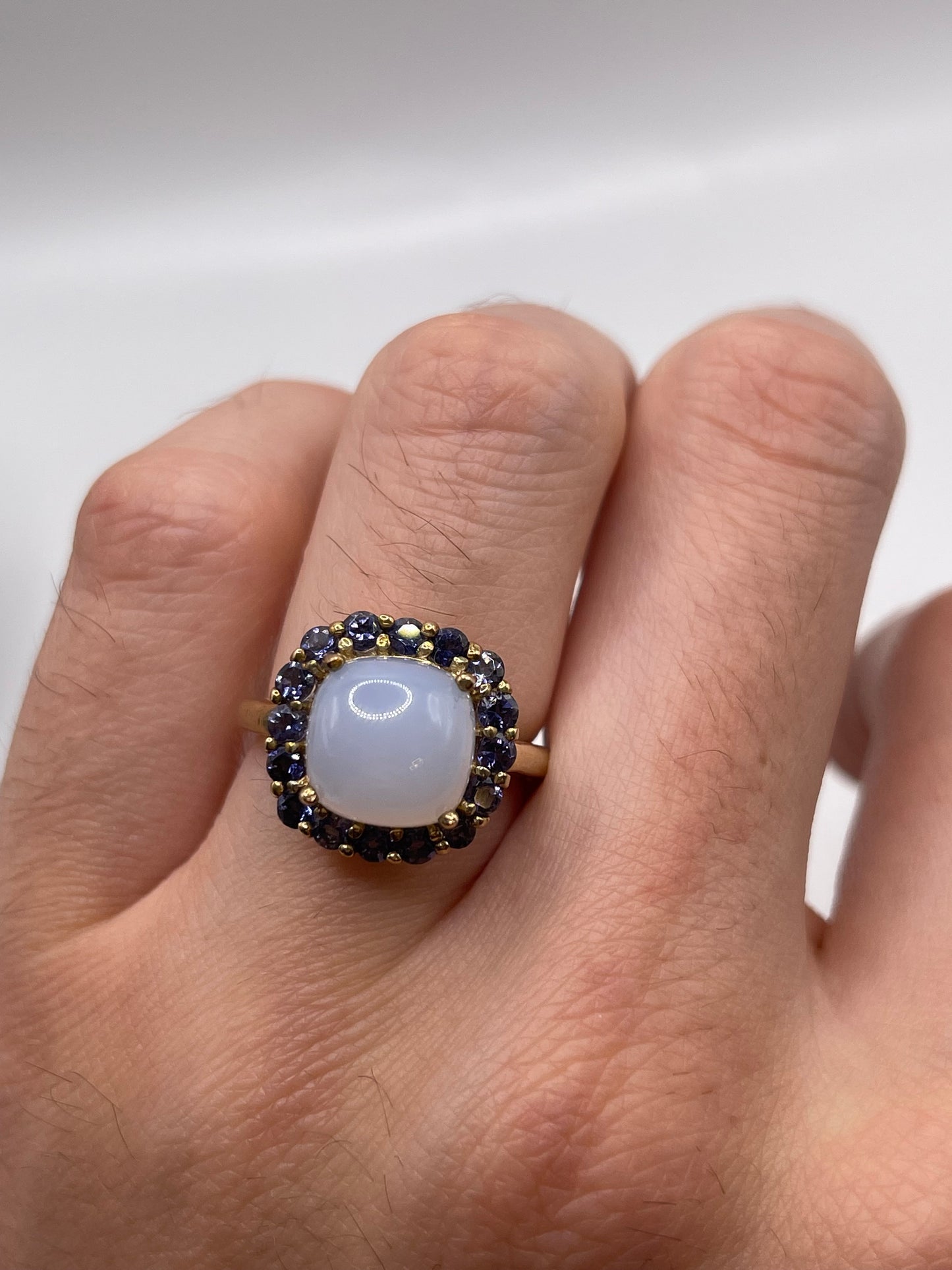 9ct gold chalcedony and iolite ring