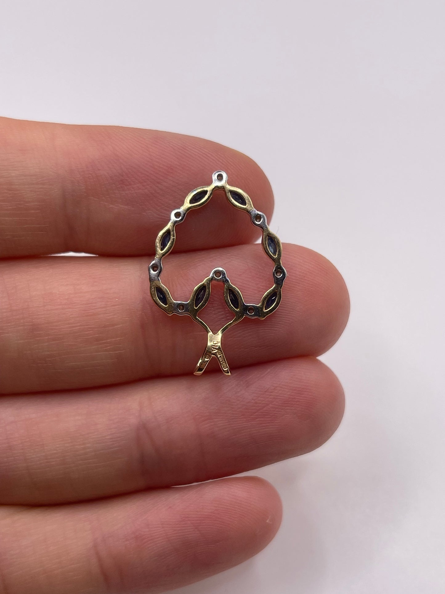 9ct gold sapphire and diamond heart pendant