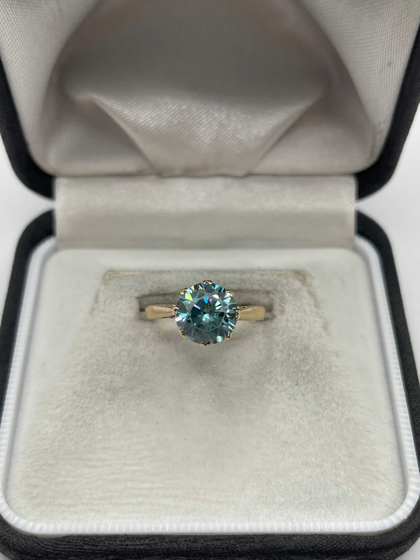 9ct gold blue zircon ring