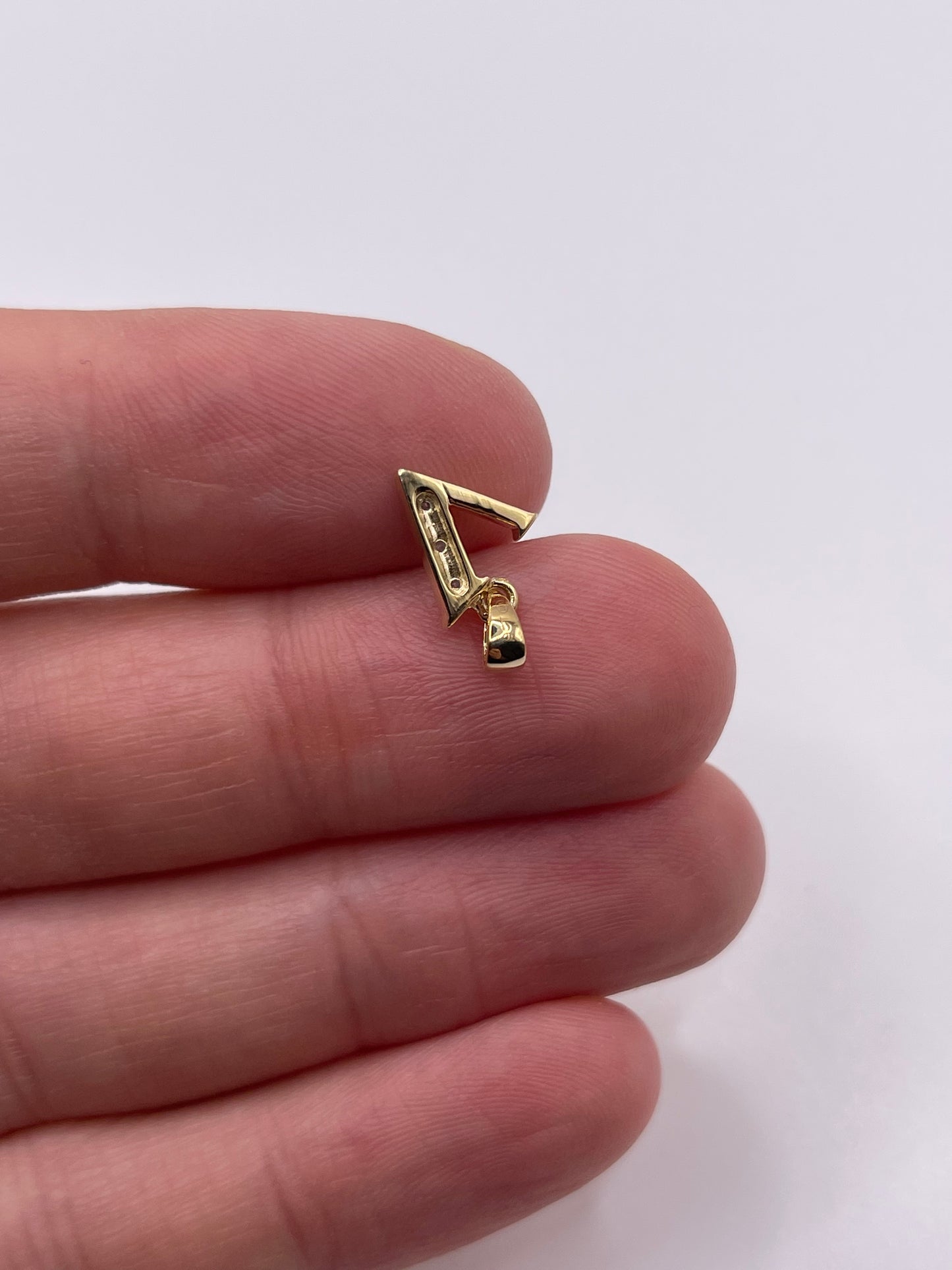 9ct gold diamond initial V pendant