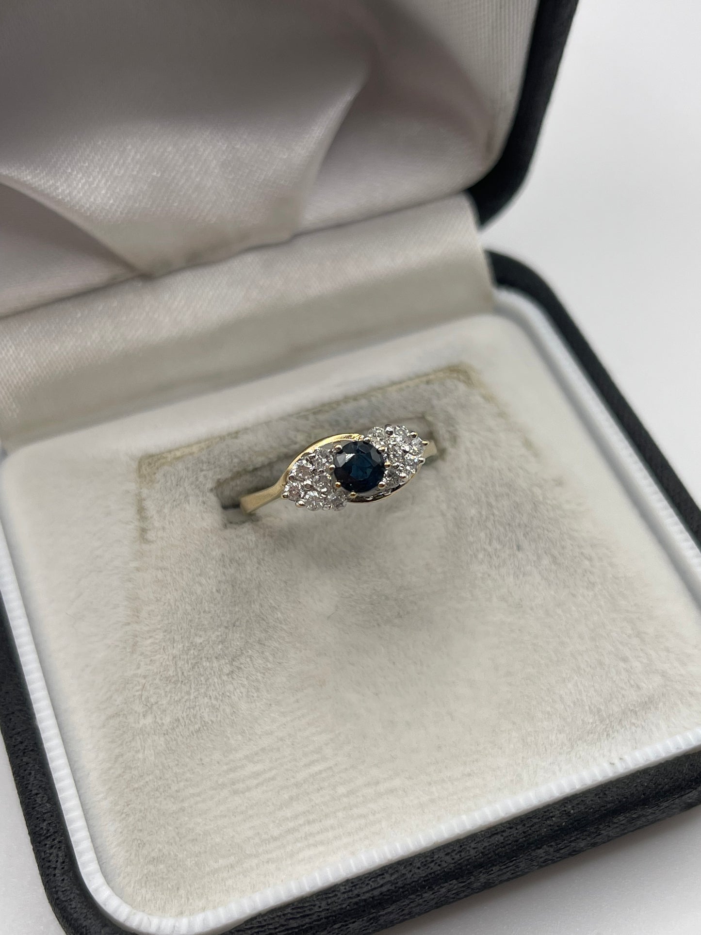 9ct gold sapphire and diamond ring
