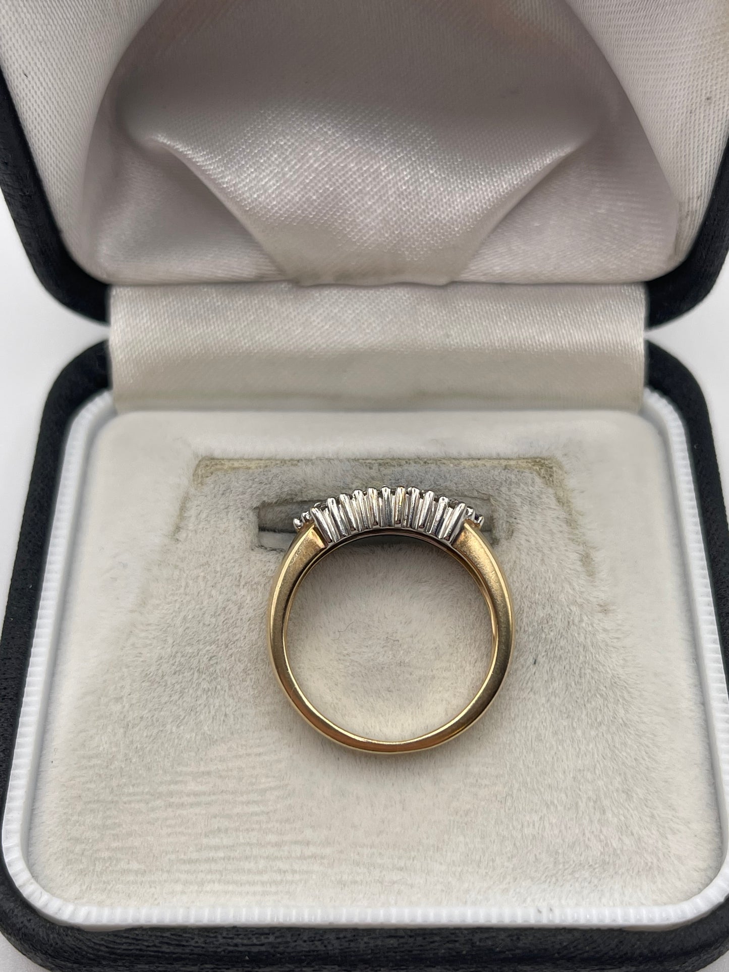 9ct gold amethyst and diamond ring