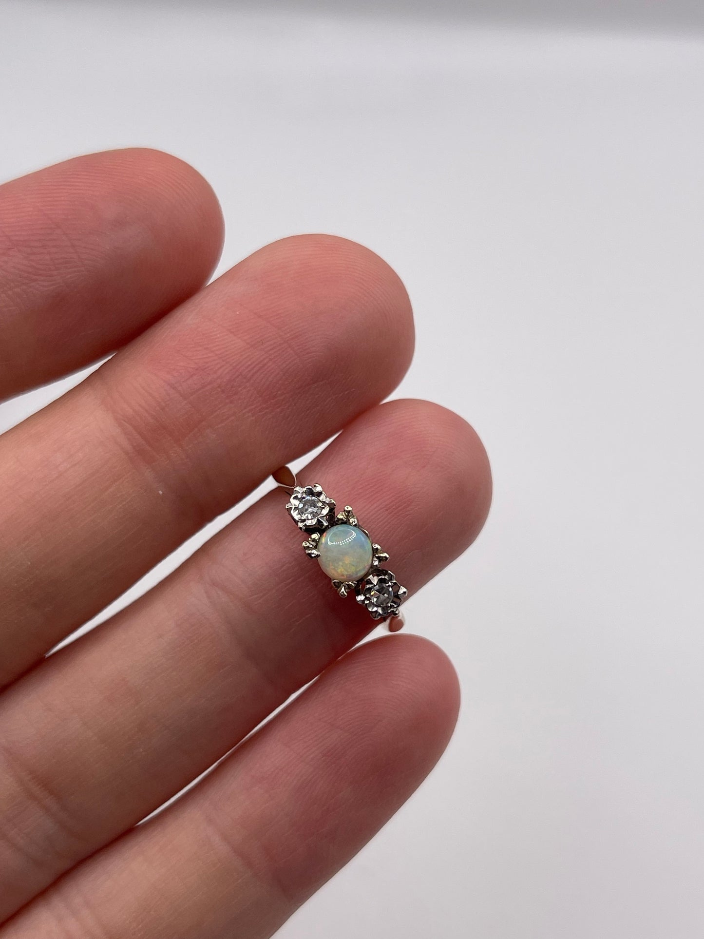 9ct gold opal and diamond ring