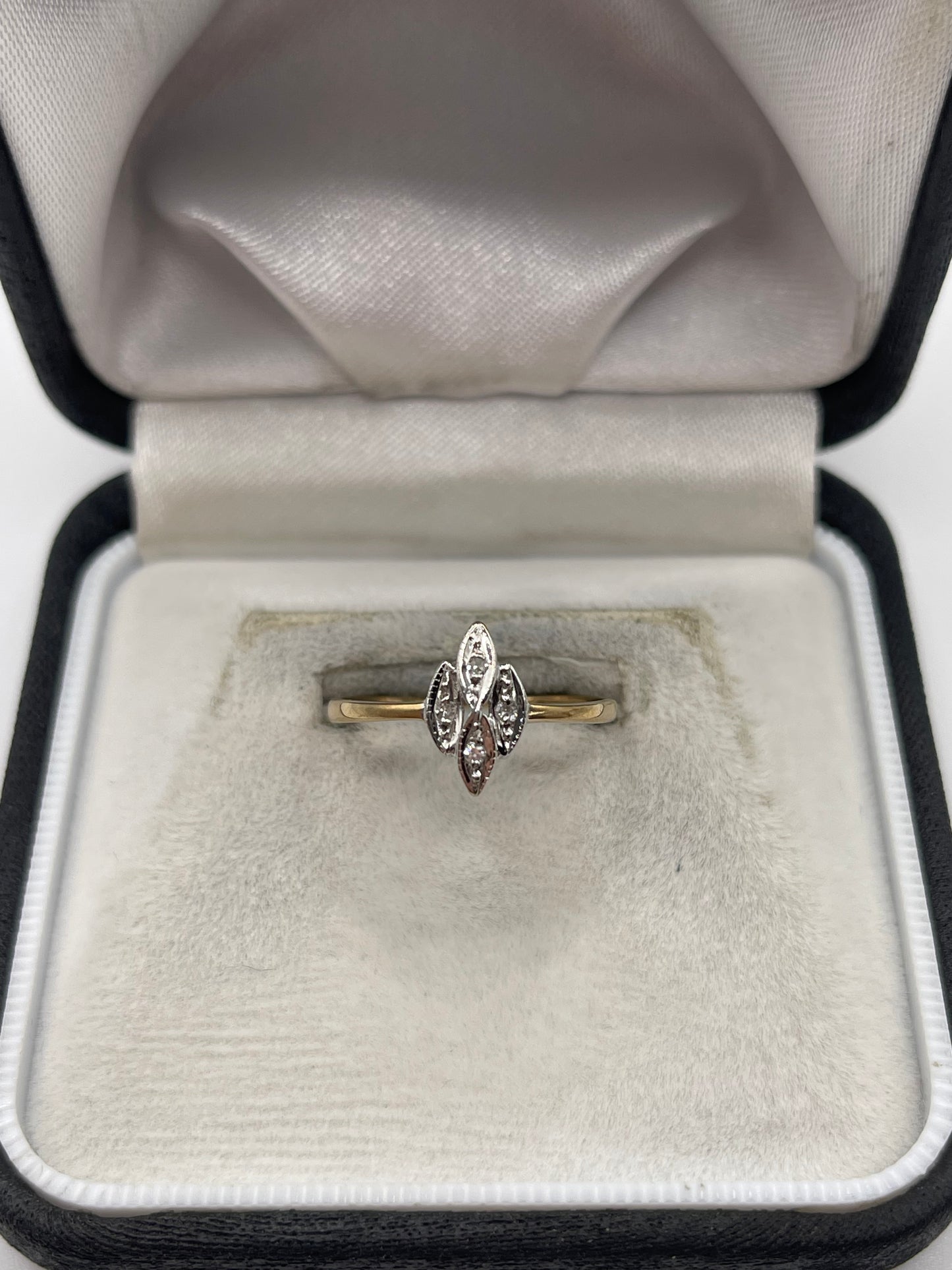 9ct gold diamond cluster ring