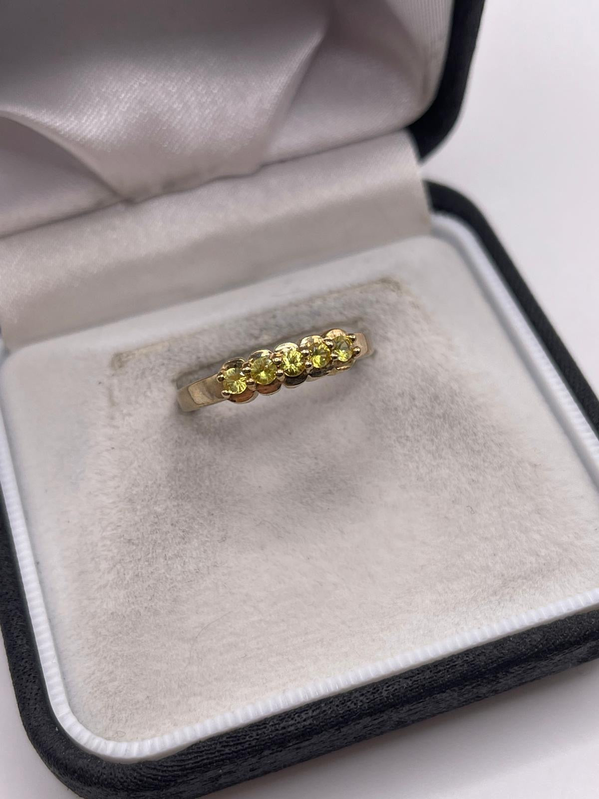 9ct gold quartz ring
