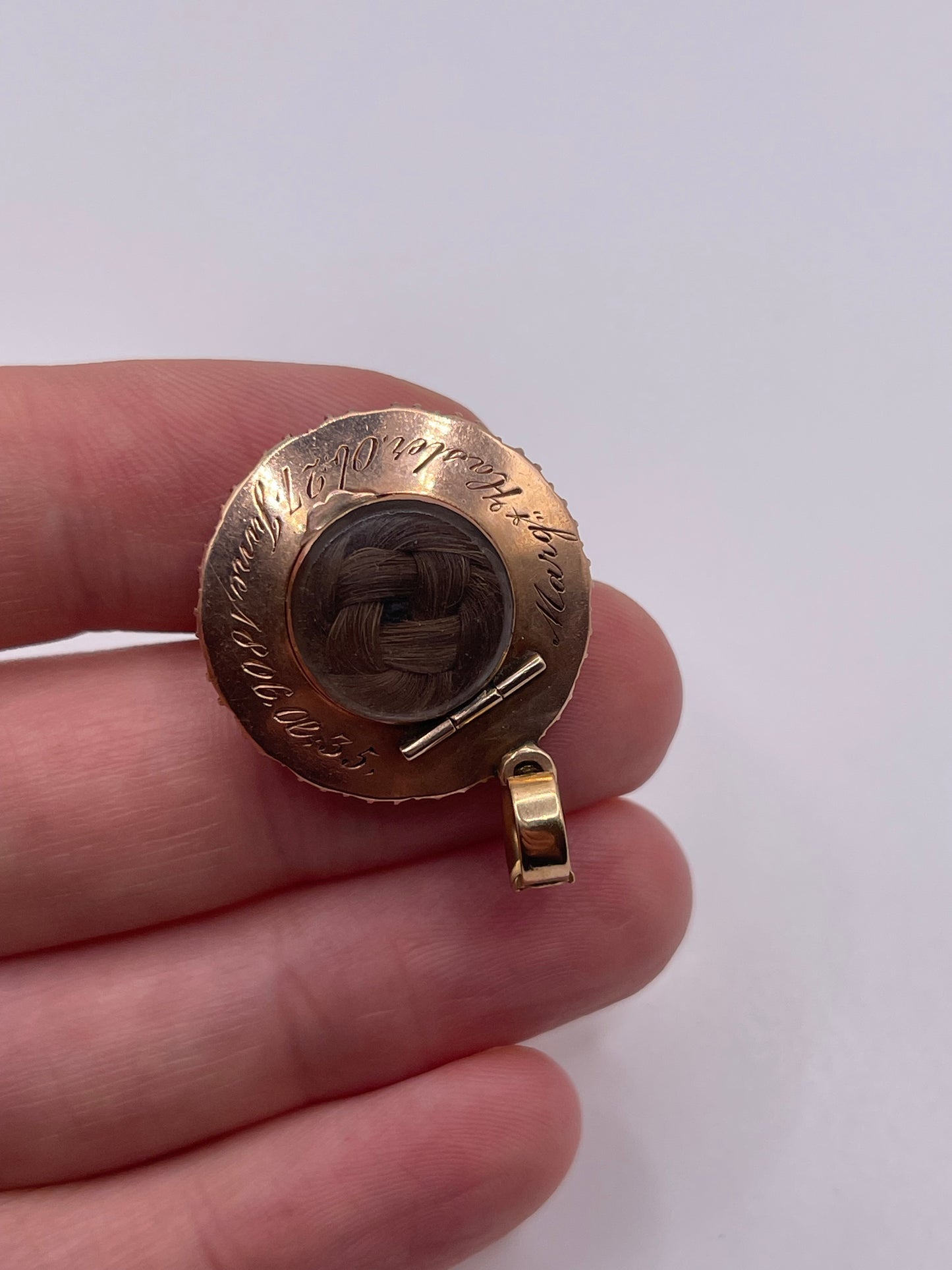 Antique 9ct rose gold pearl mourning pendant