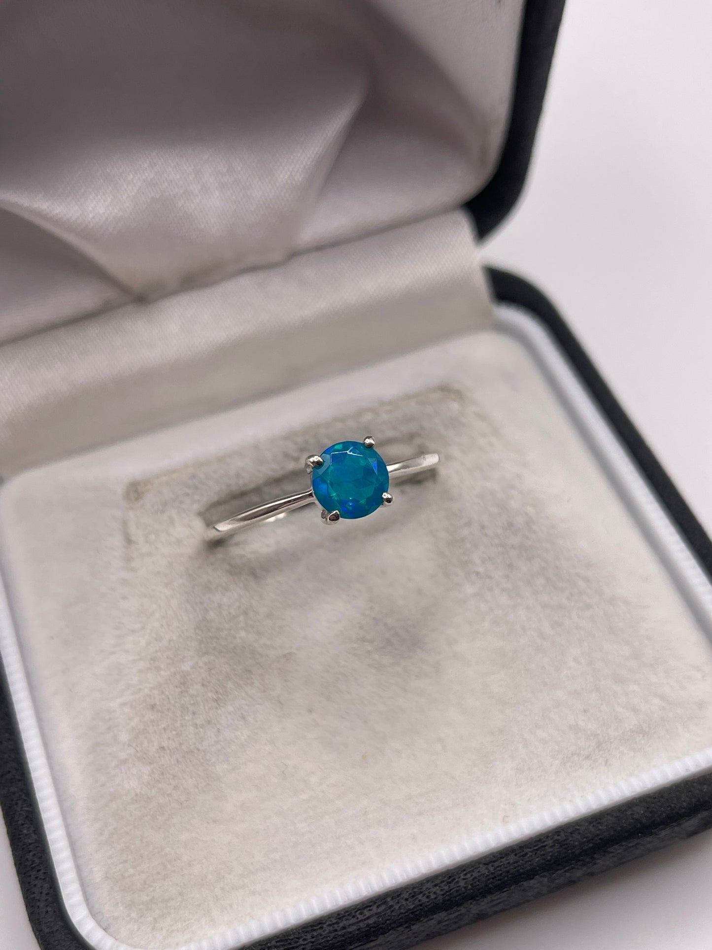 Silver gemstone ring
