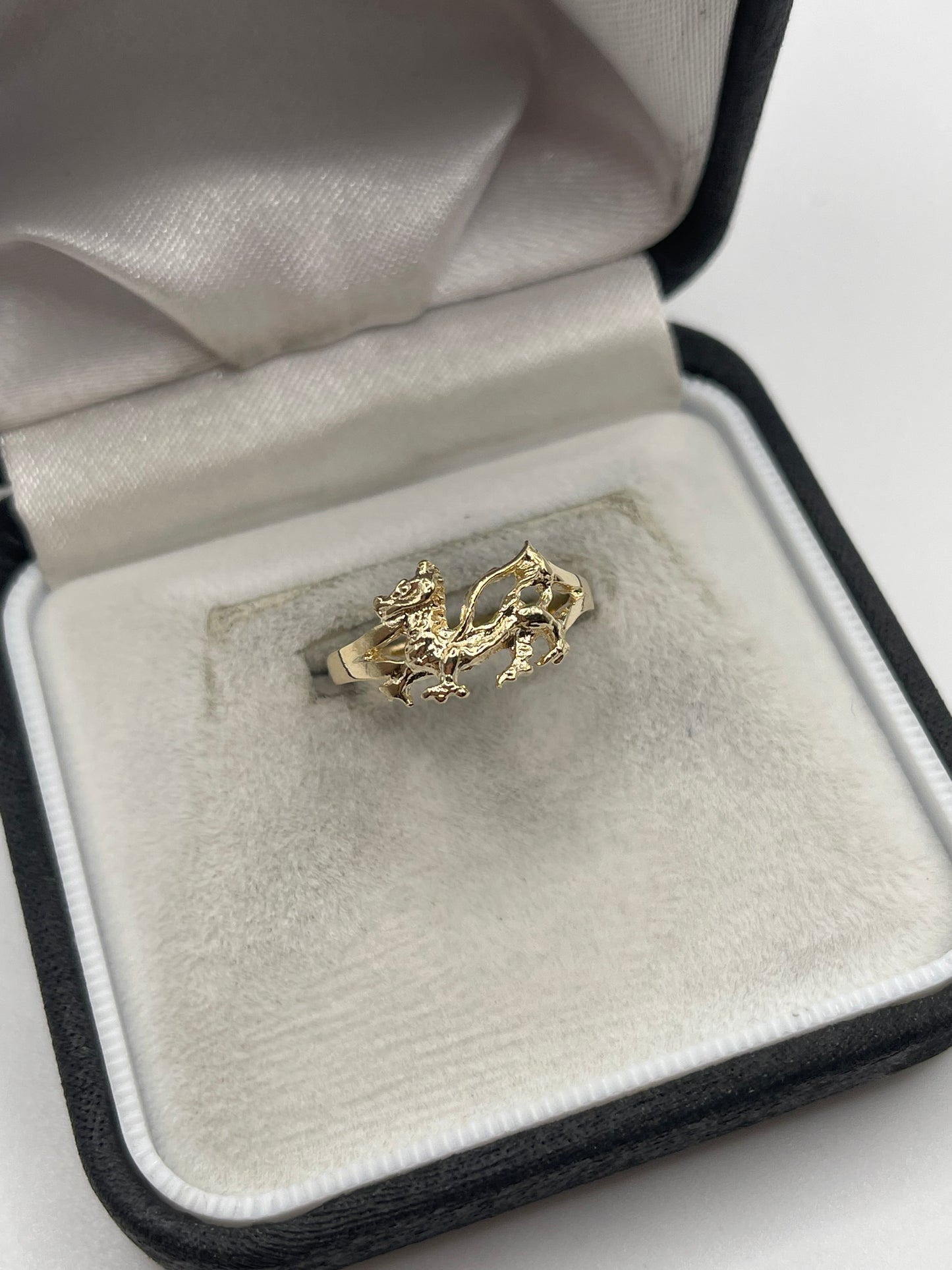 9ct gold Welsh dragon ring
