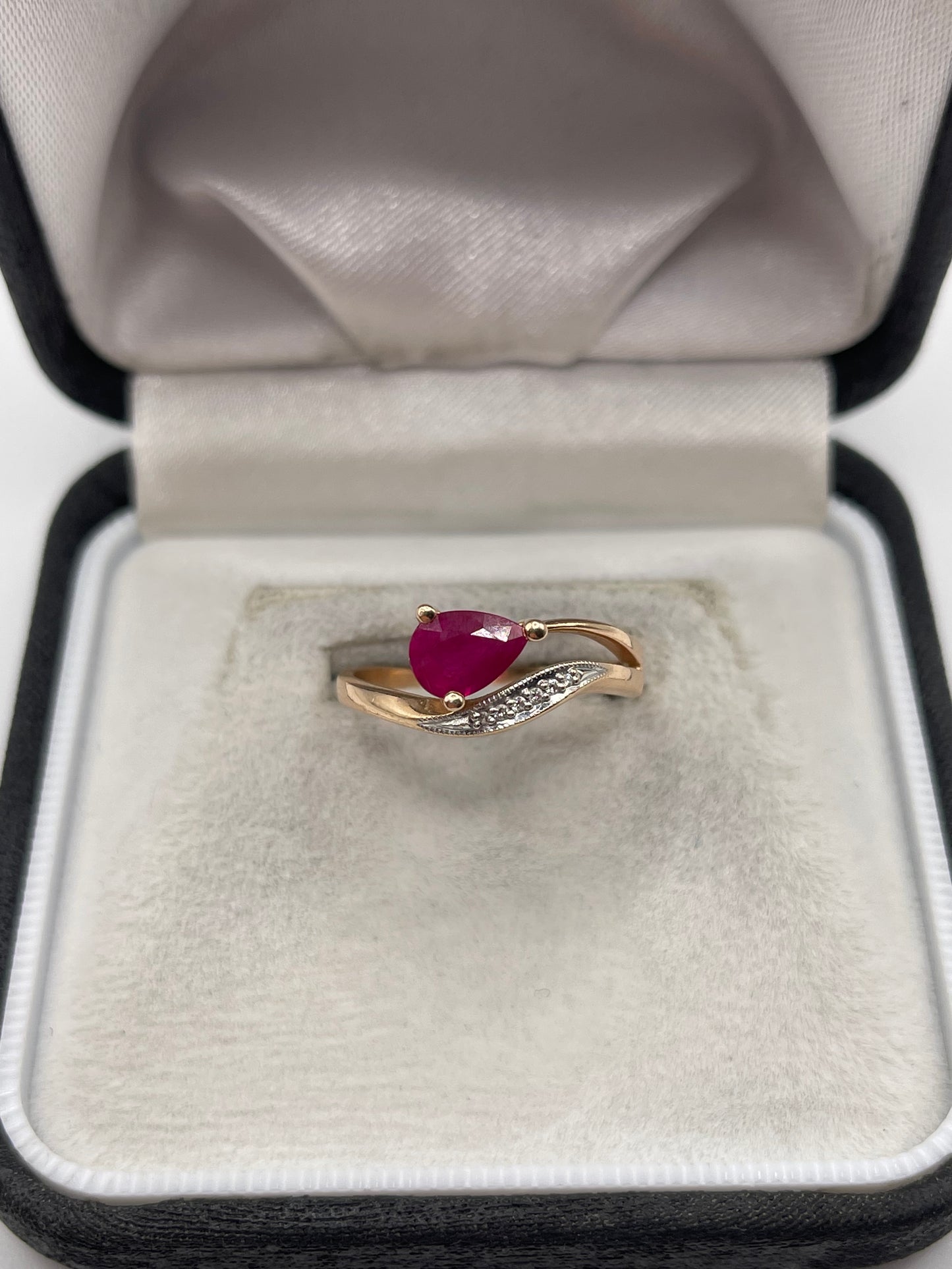 14ct rose gold ruby and diamond ring