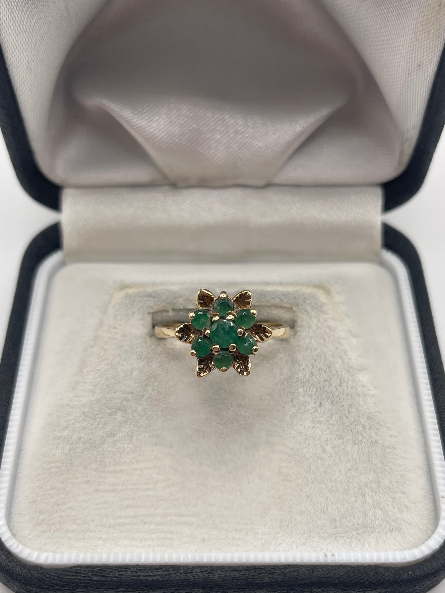 9ct gold emerald cluster ring