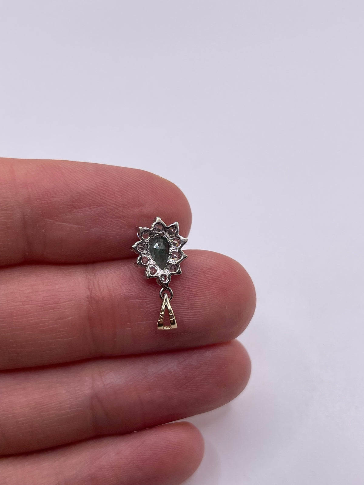 9ct gold emerald and cz pendant