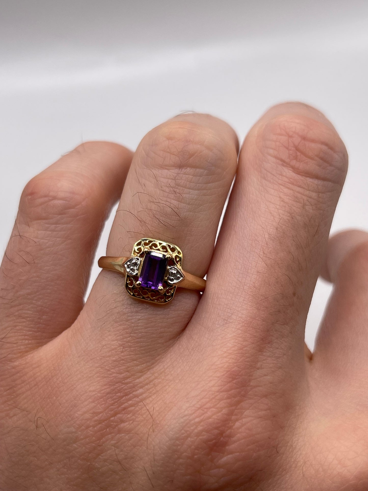 9ct gold amethyst and diamond ring