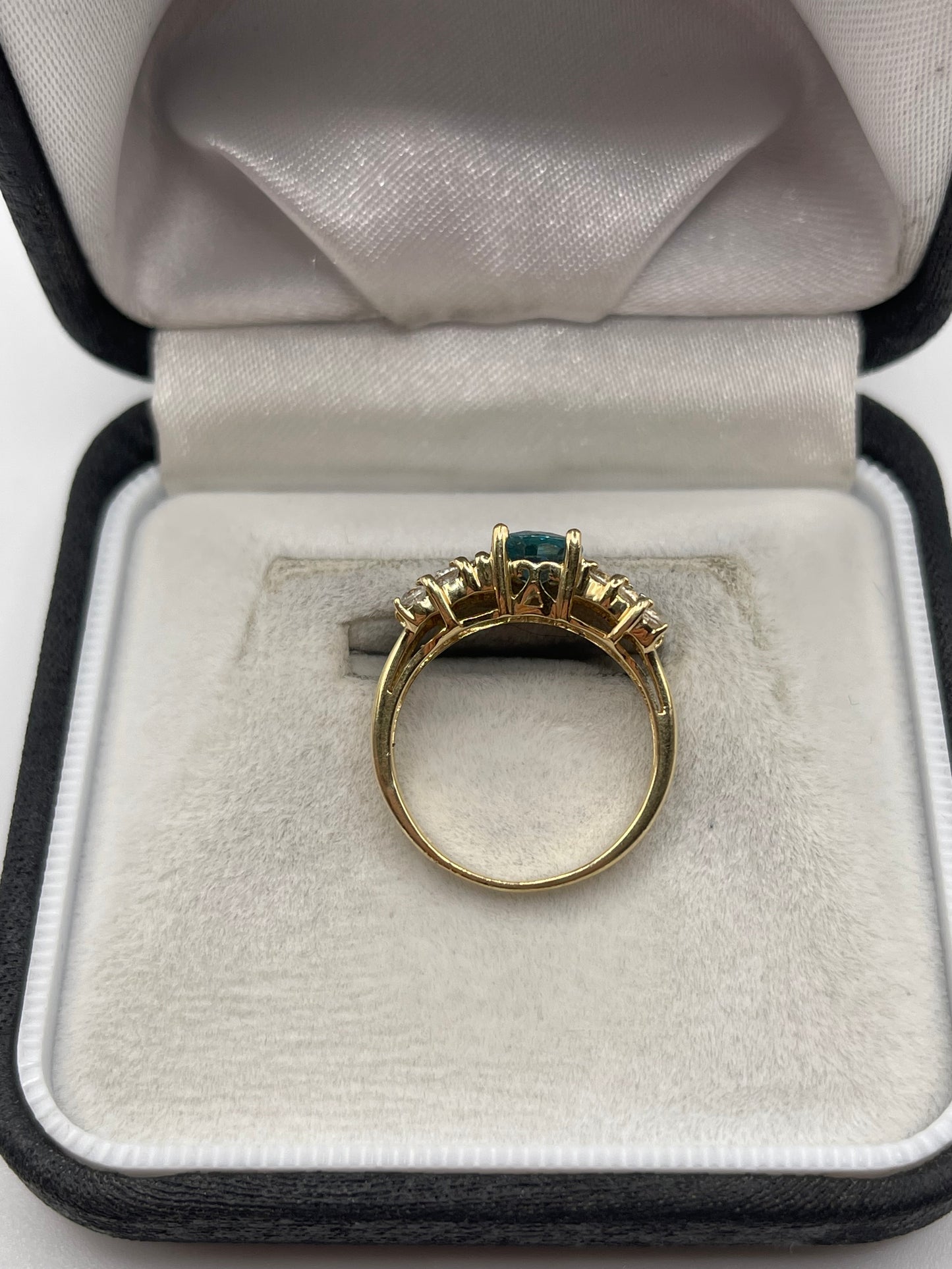 9ct gold zircon cluster ring