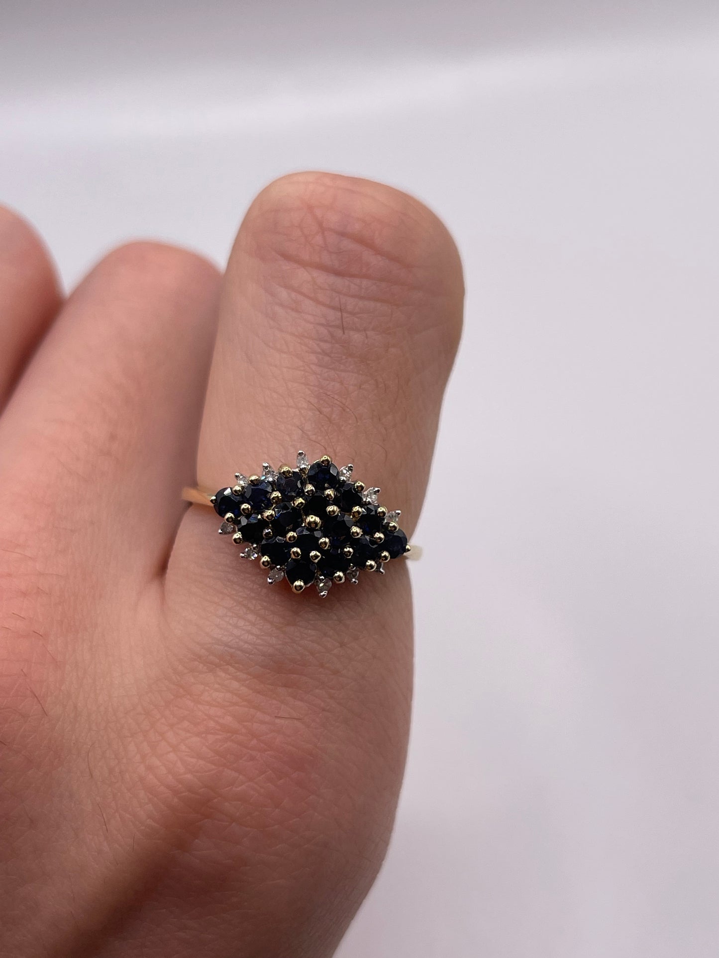 9ct gold sapphire and diamond cluster ring