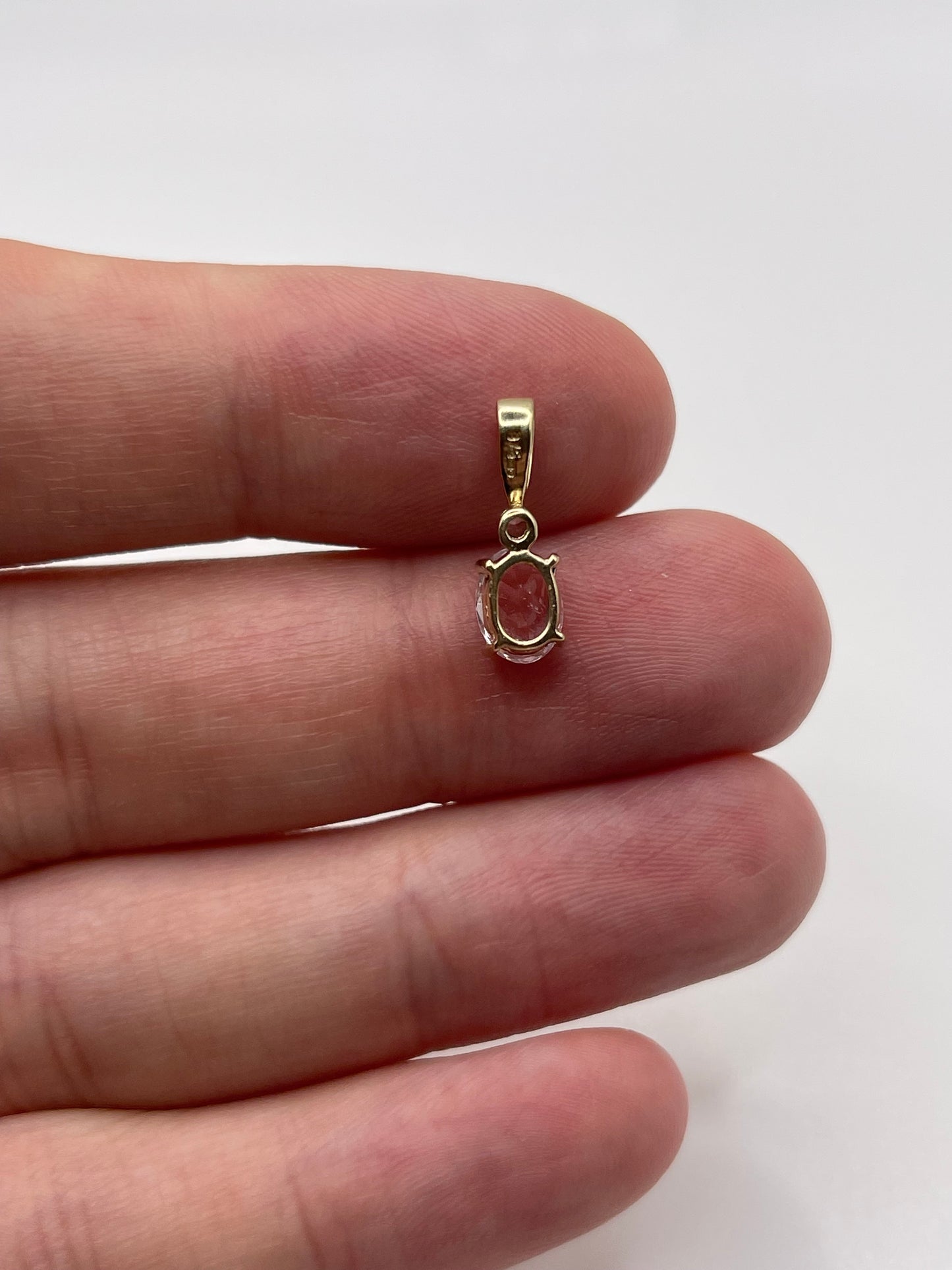 9ct gold kunzite pendant