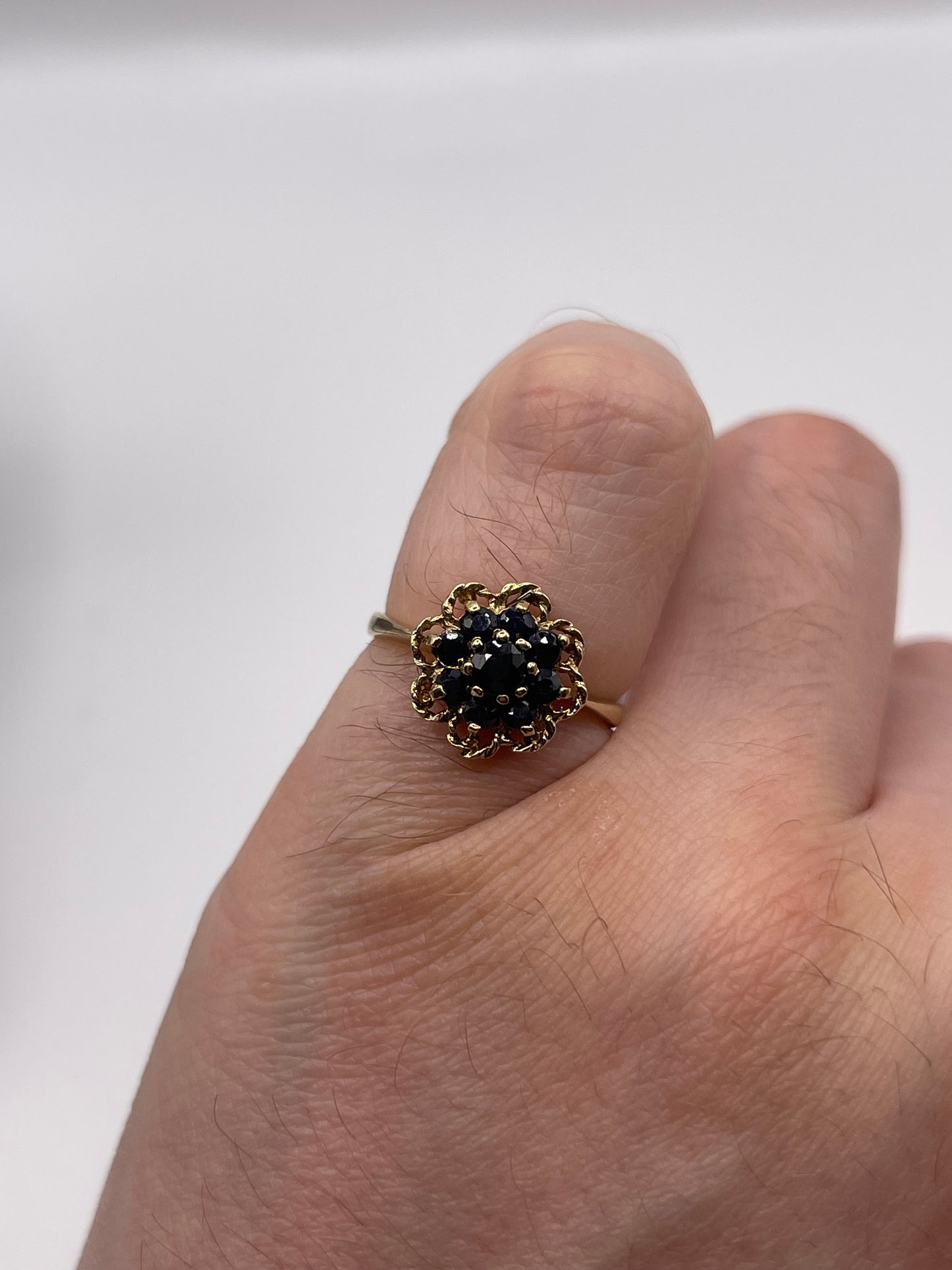 9ct gold sapphire cluster ring