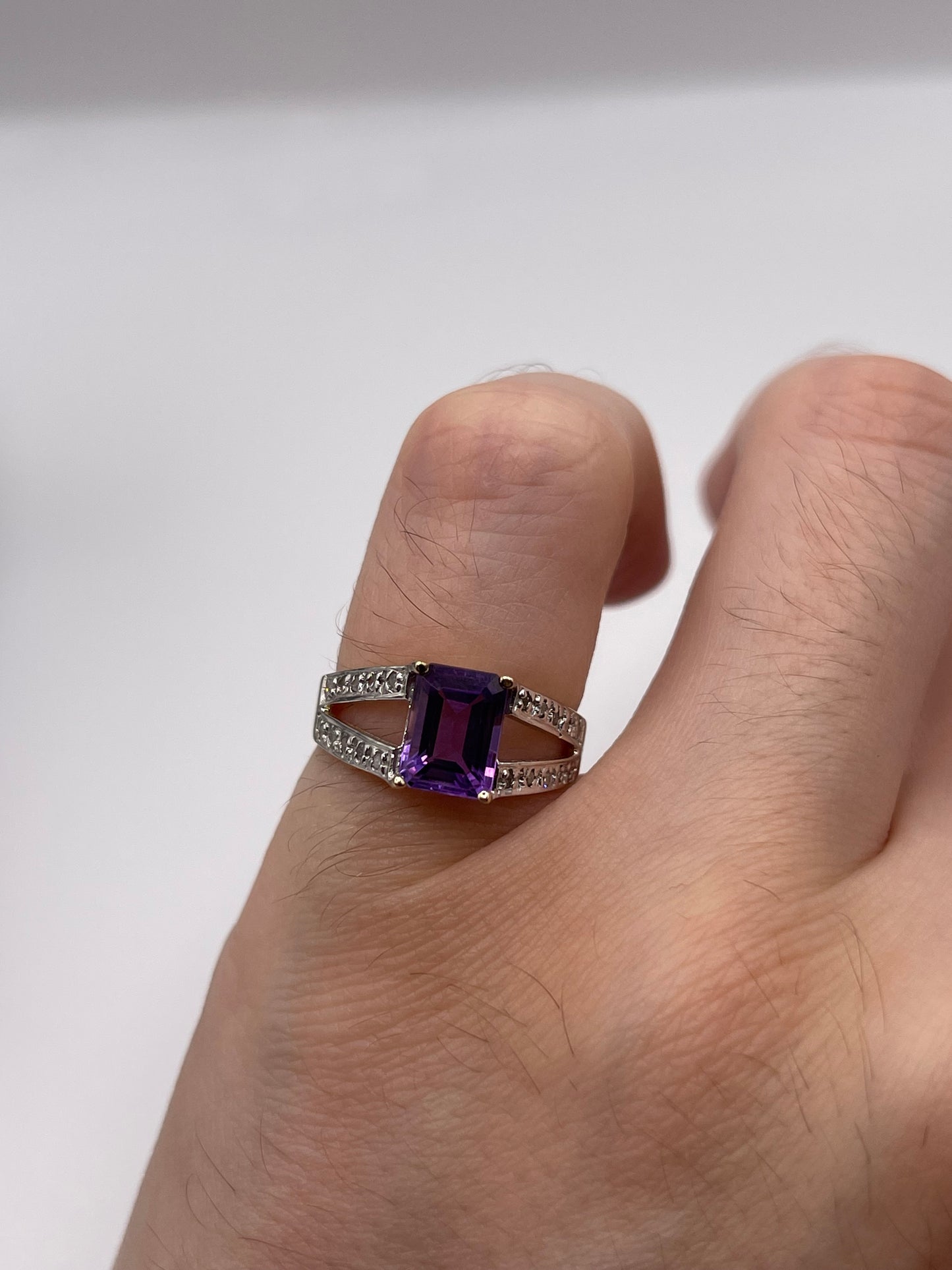 9ct gold amethyst and diamond ring