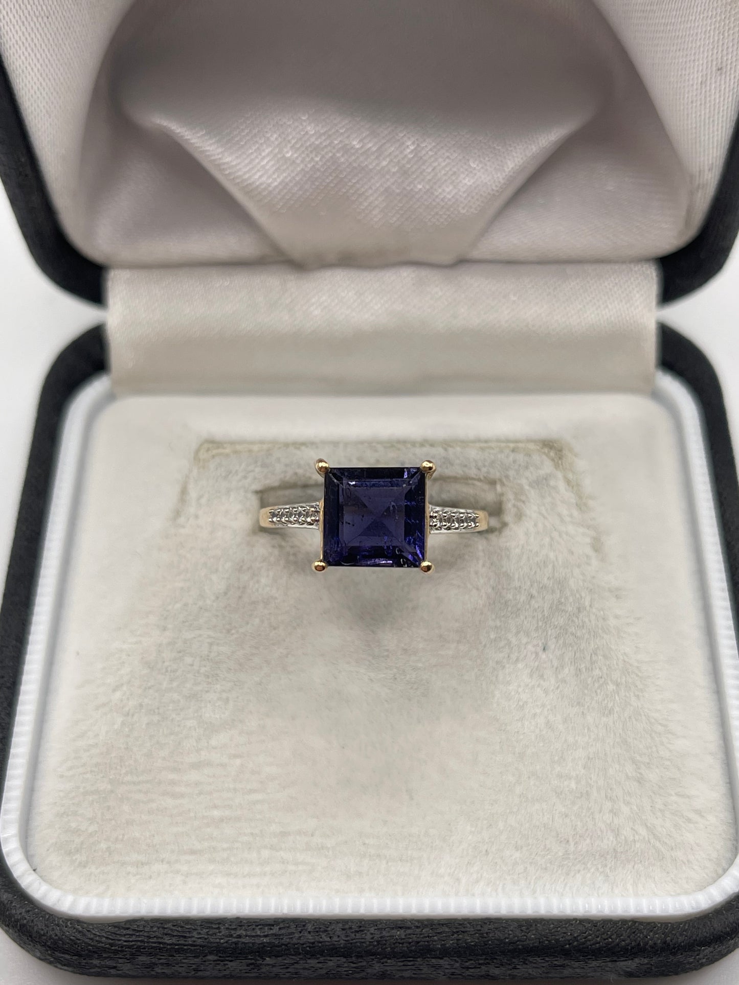 9ct gold iolite and zircon ring