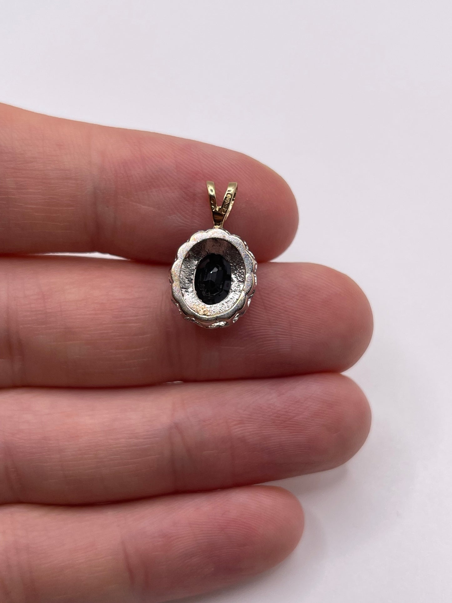 9ct gold sapphire and diamond pendant