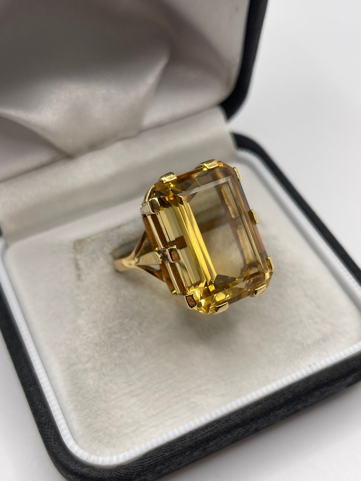 14ct gold citrine ring