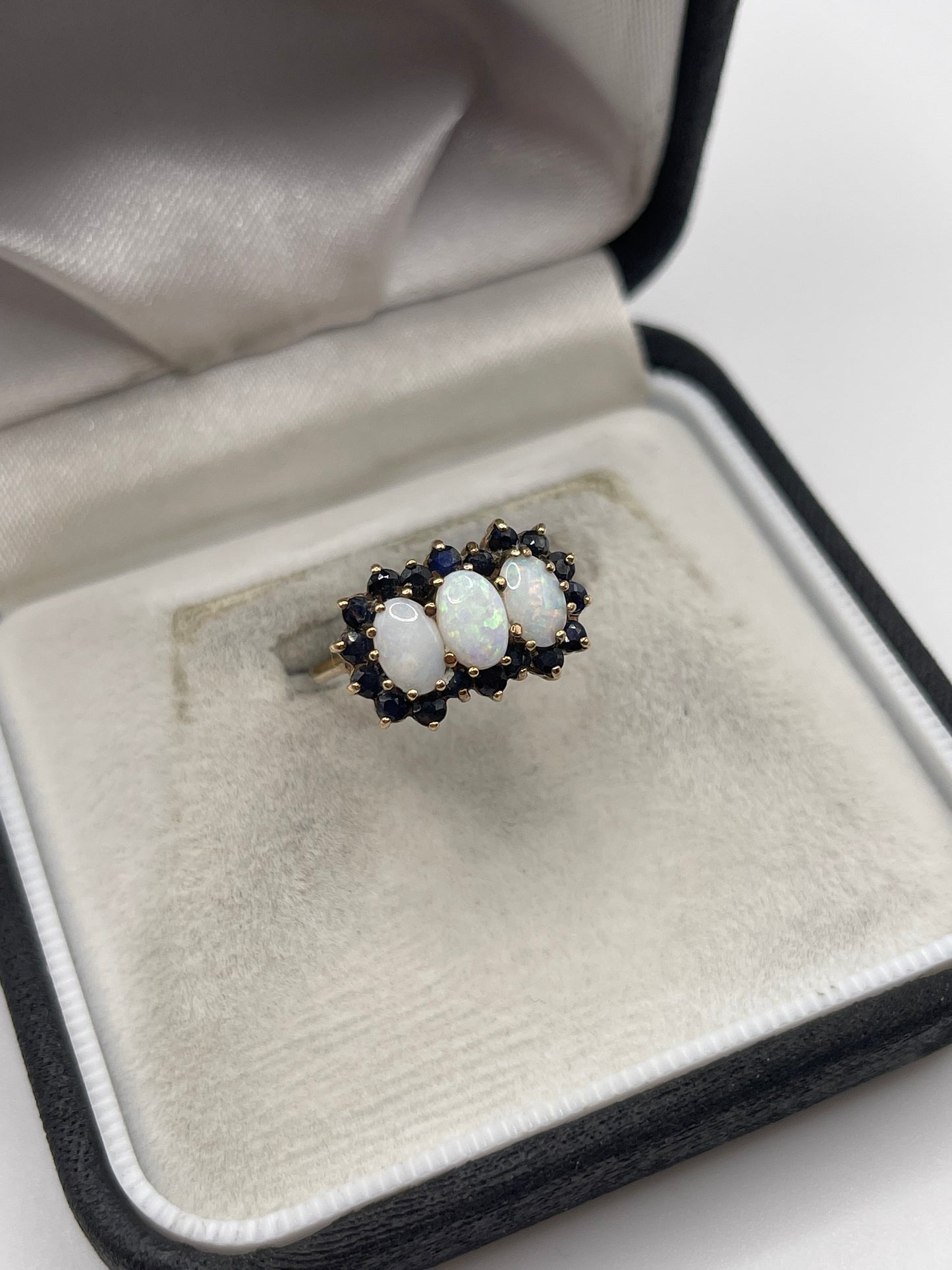 9ct gold opal and sapphire ring