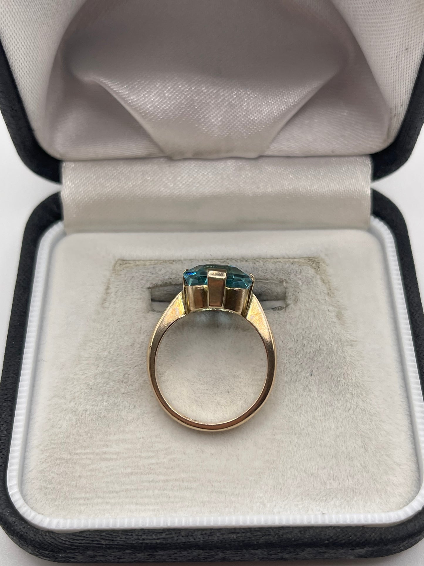 Antique 9ct gold paste ring