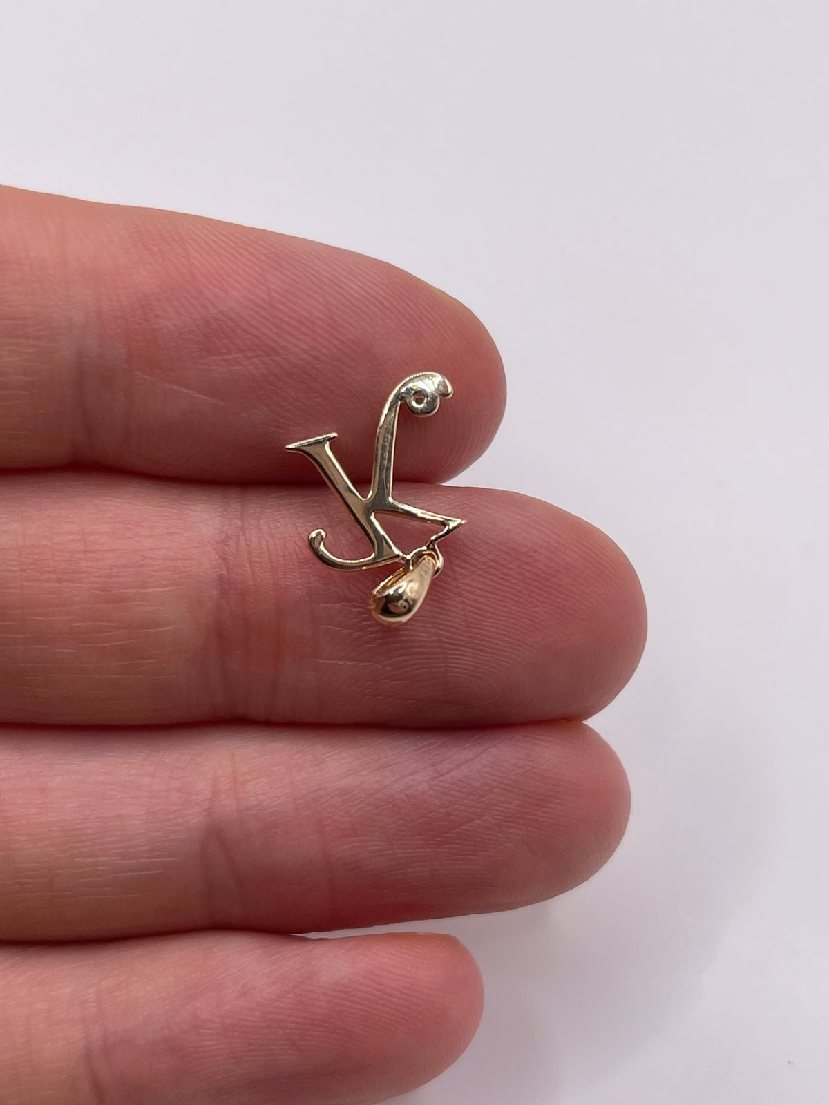 9ct gold diamond initial K pendant