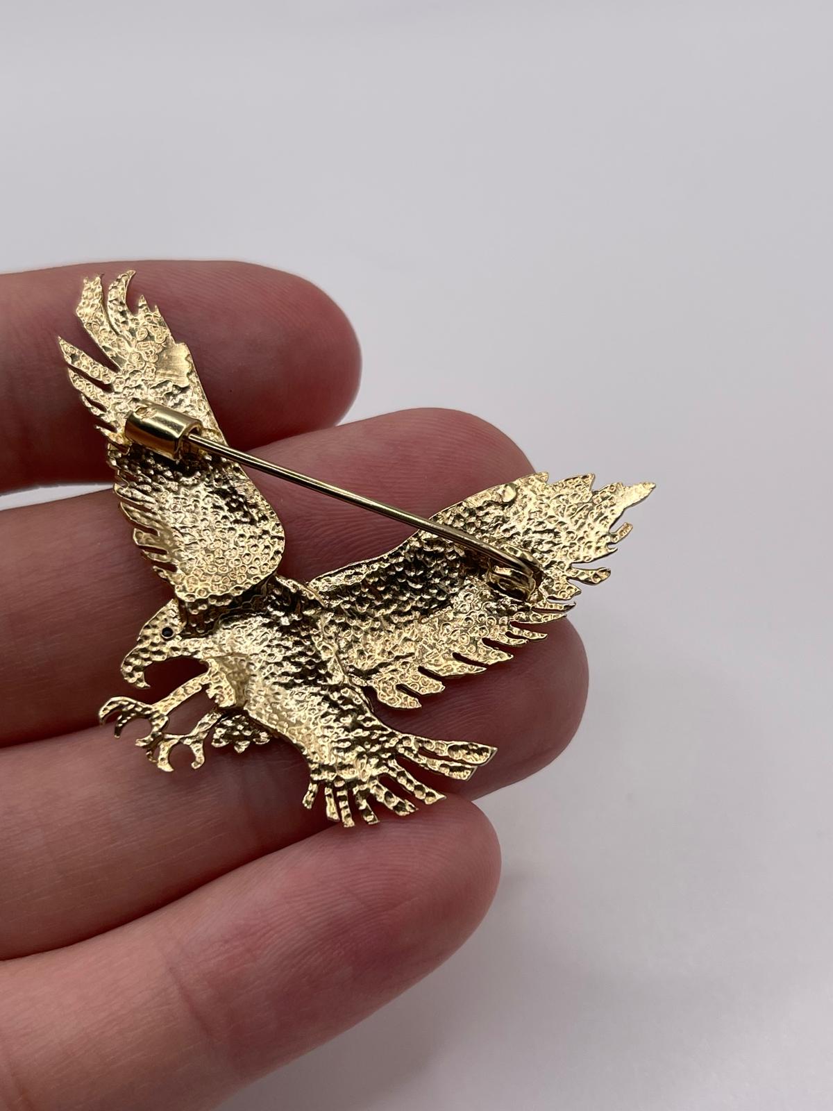 9ct gold sapphire eagle brooch