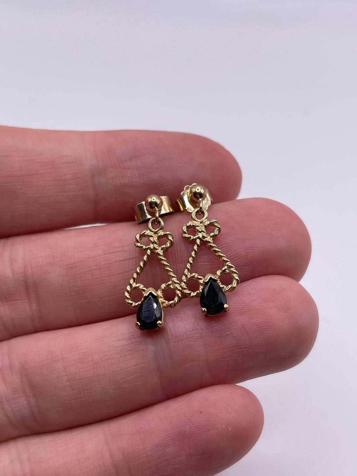 9ct gold sapphire earrings