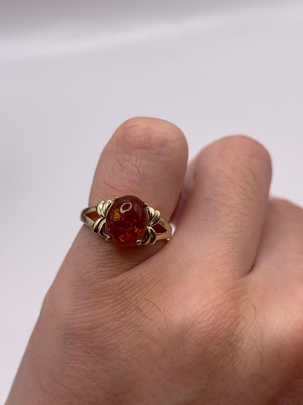 9ct gold amber ring